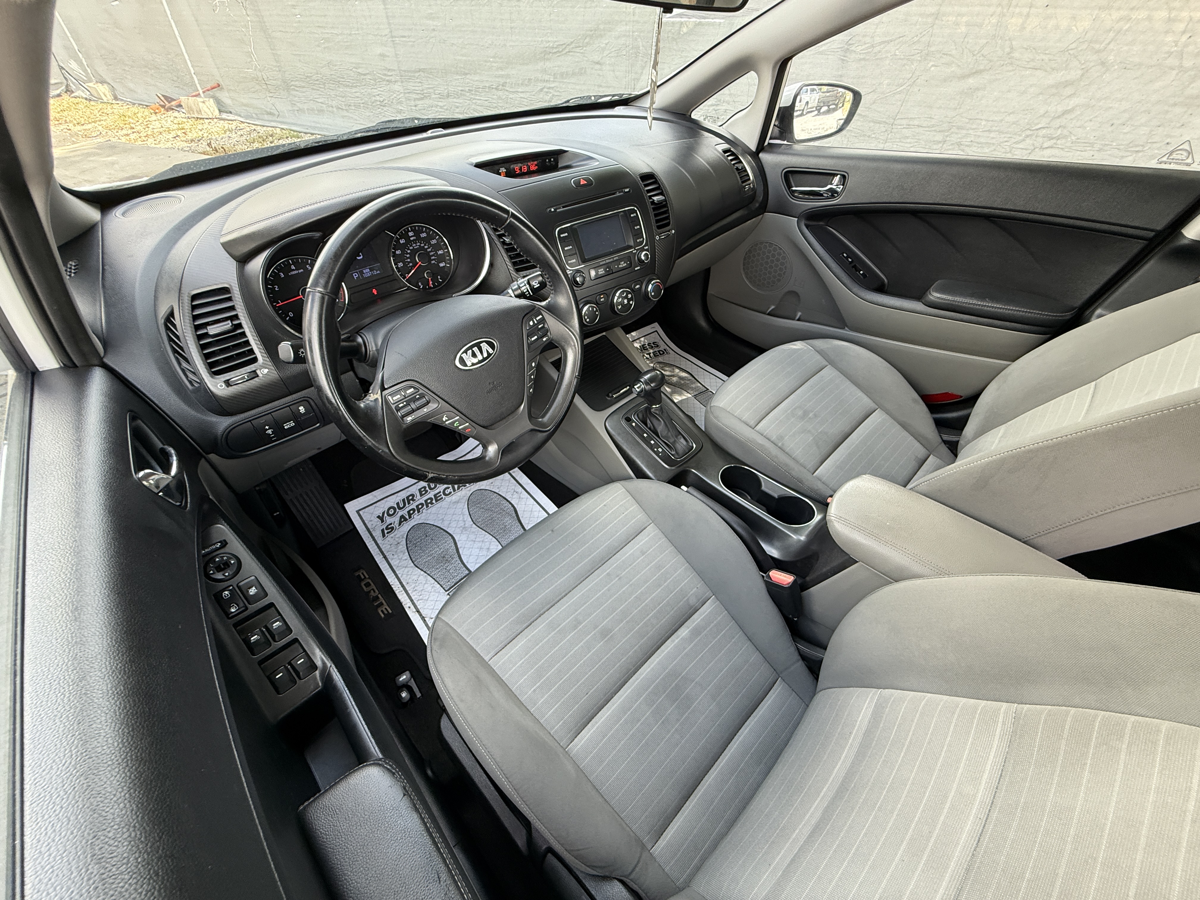 2016 Kia Forte - $10,900