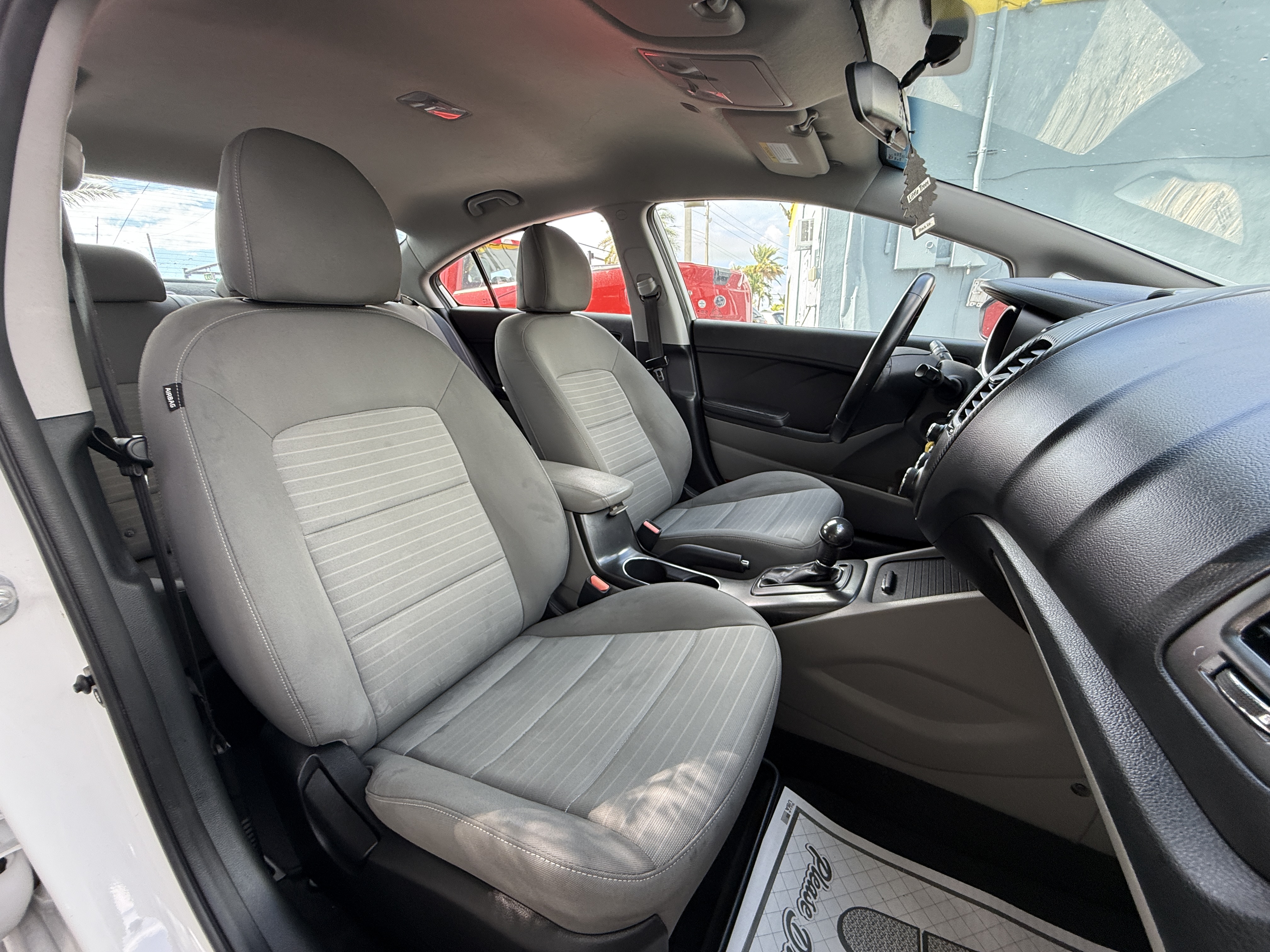2016 Kia Forte - $10,900