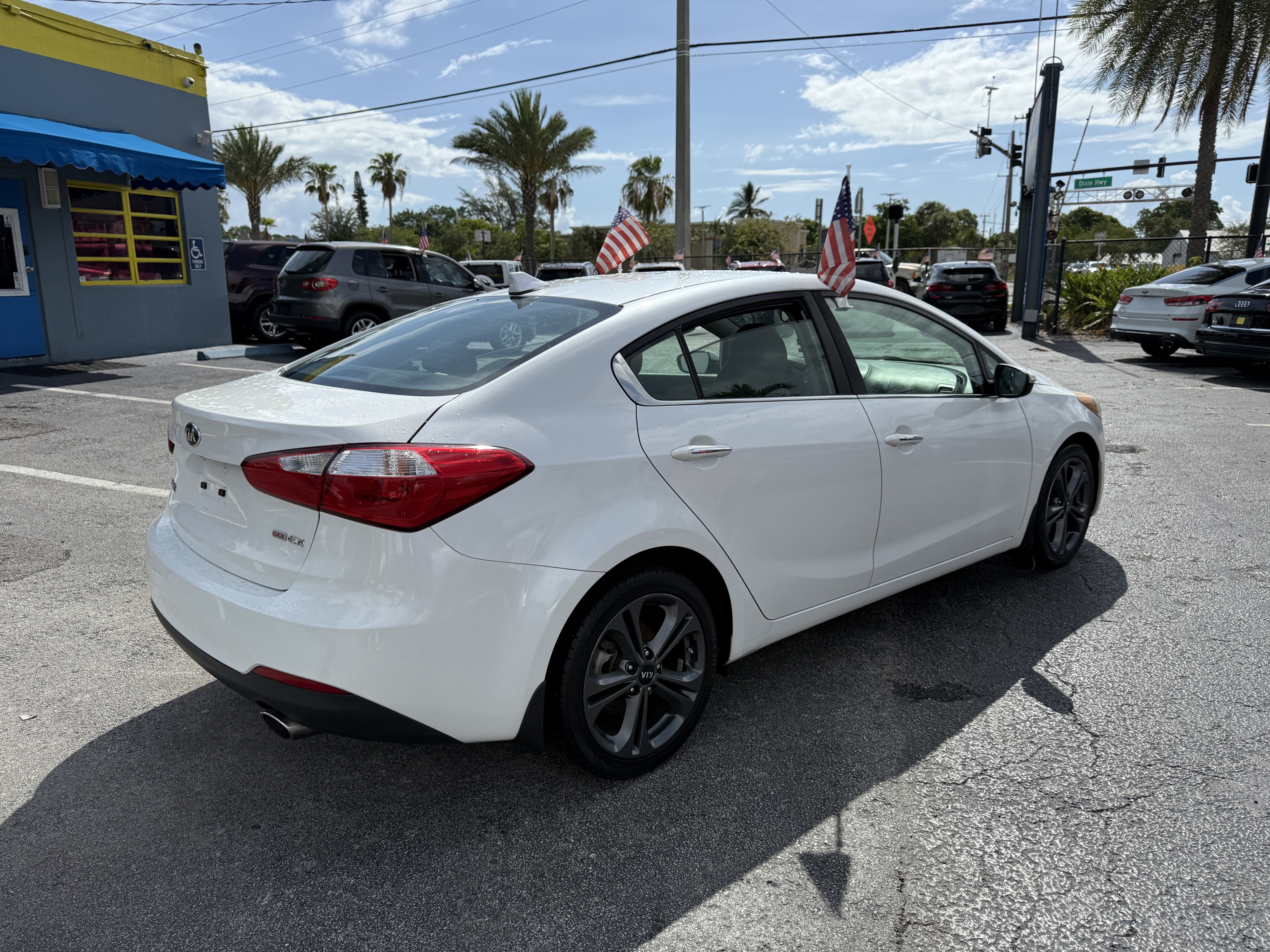 2016 Kia Forte - $10,900