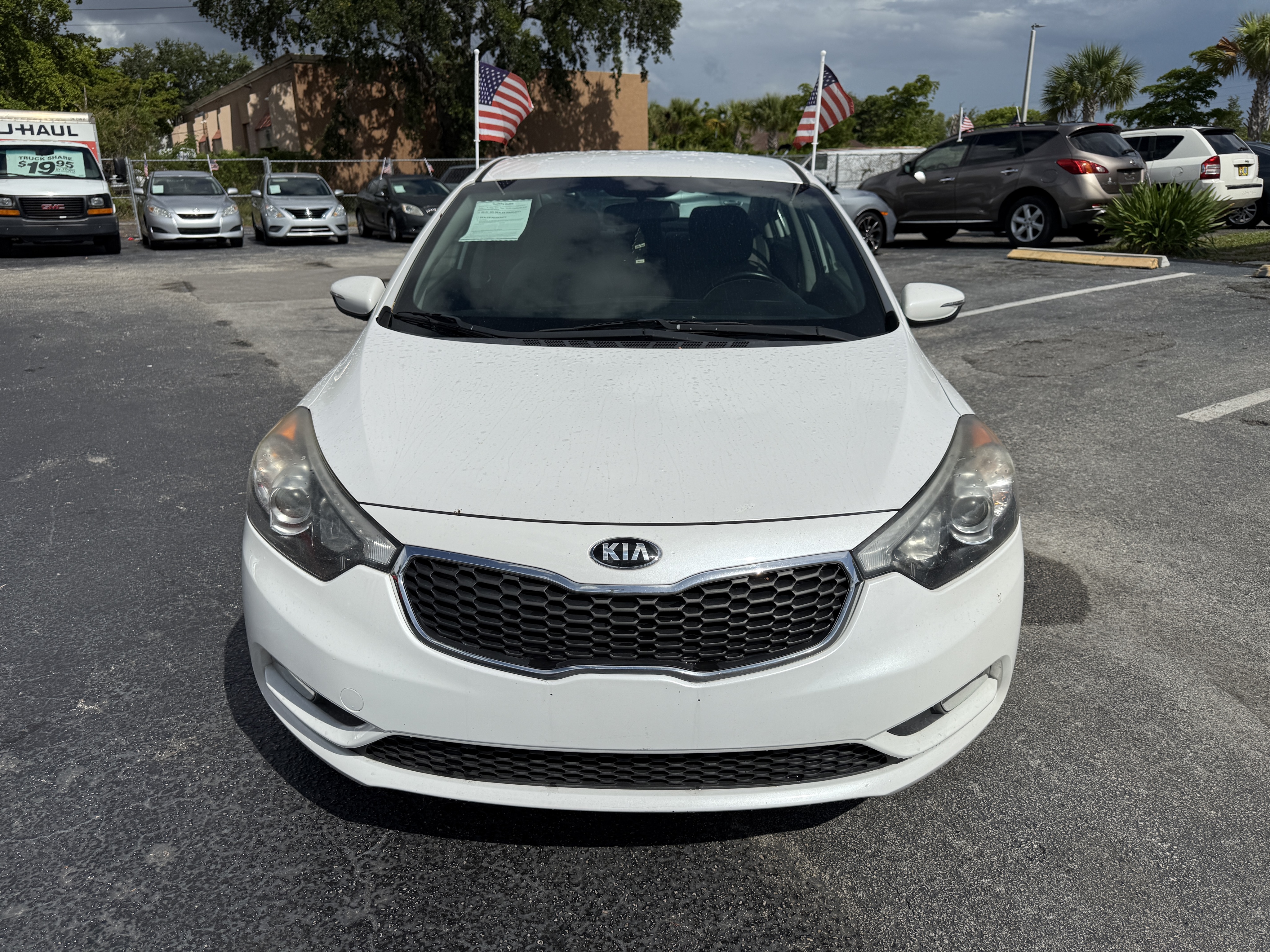 2016 Kia Forte - $10,900