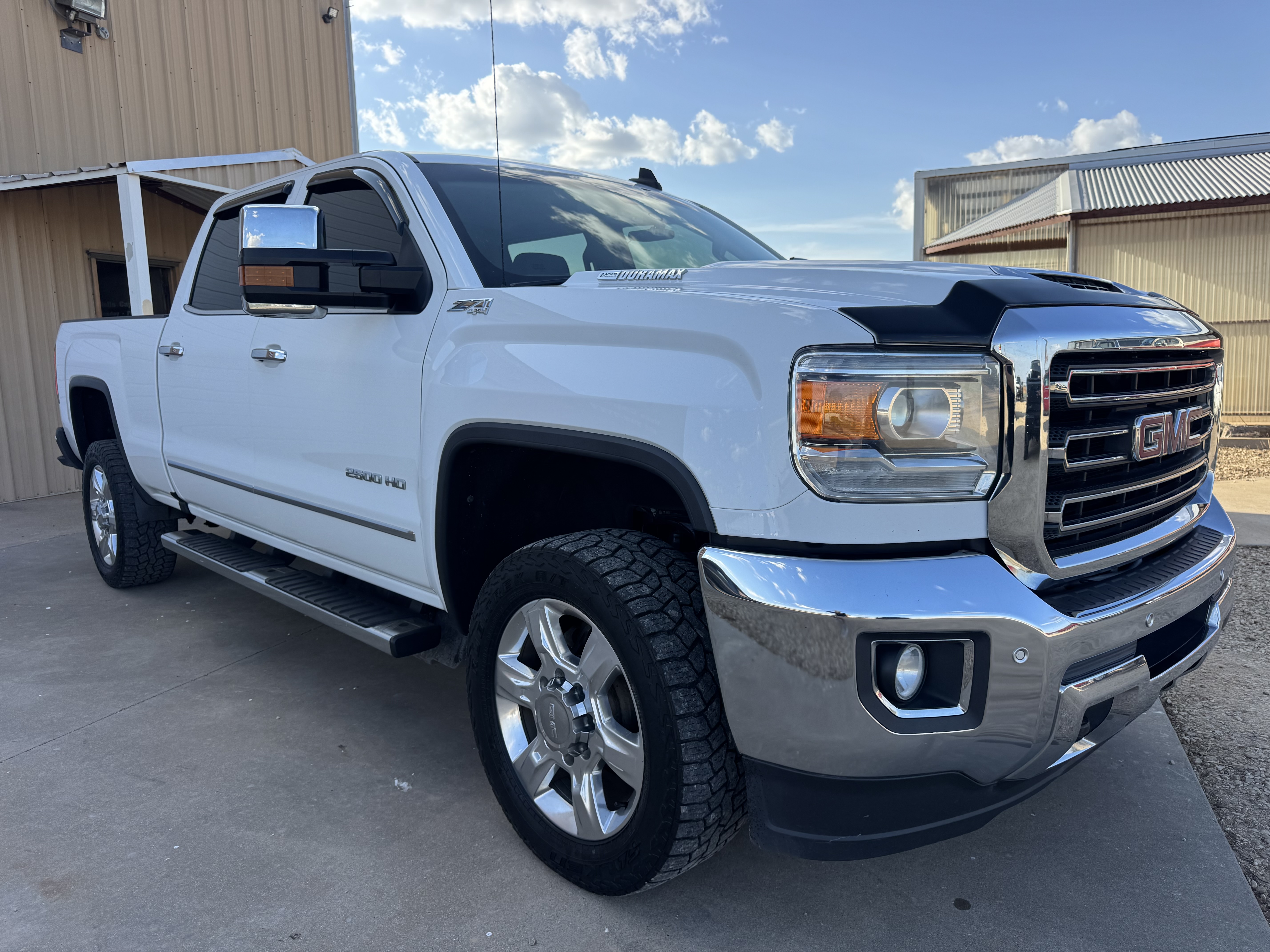 White 2018 GMC Sierra 2500HD SLT Crew Cab SB 4WD Pickup Truck Four-Wheel Drive Automatic