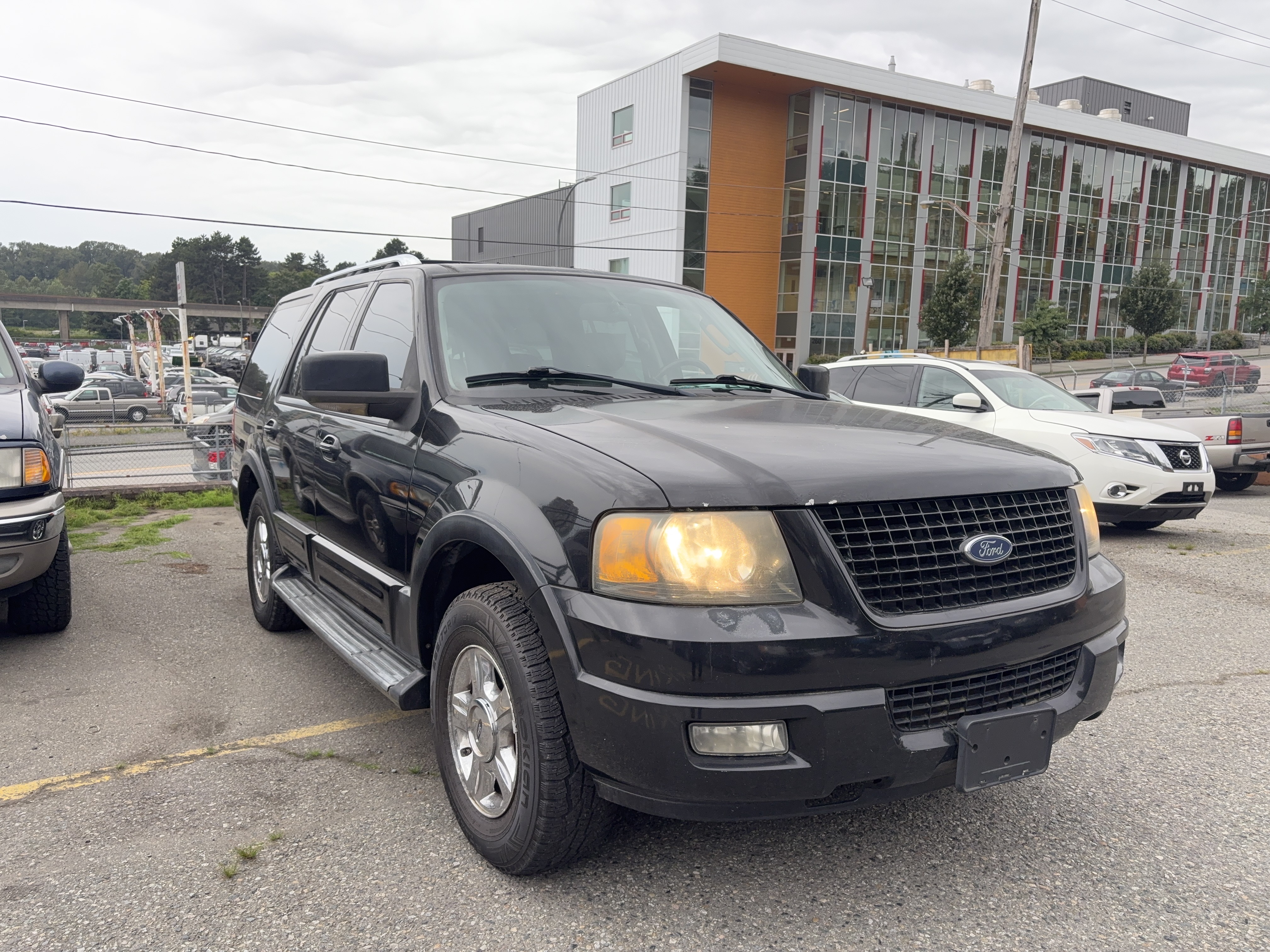 - 2006 Ford Expedition SUV / Crossover Rear-Wheel Drive