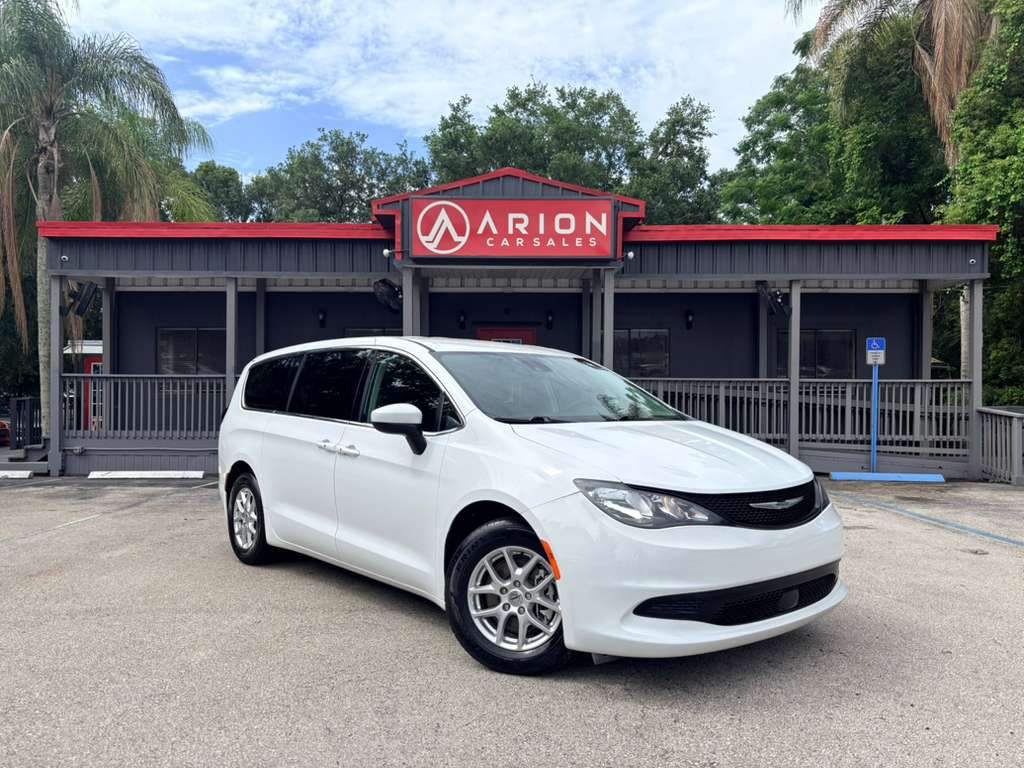 2023 CHRYSLER VOYAGER LX
