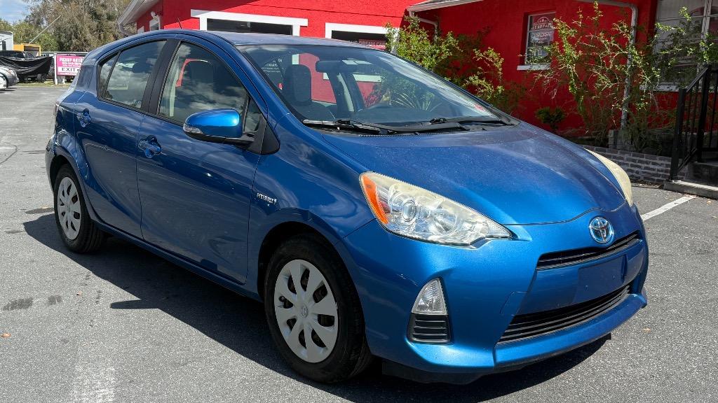 2014 Toyota Prius C NHP10L
