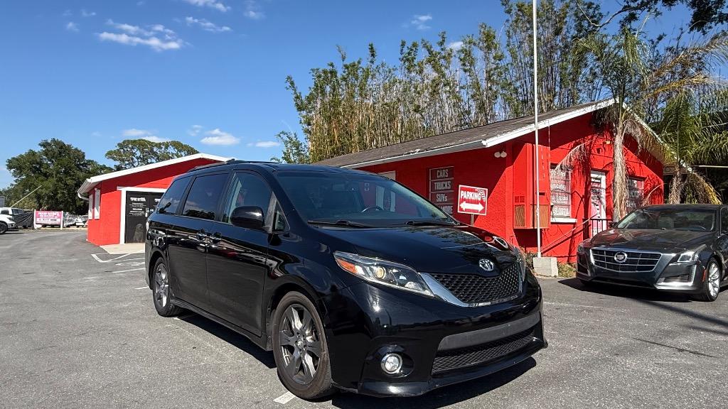 2017 Toyota Sienna SE/SE Premium