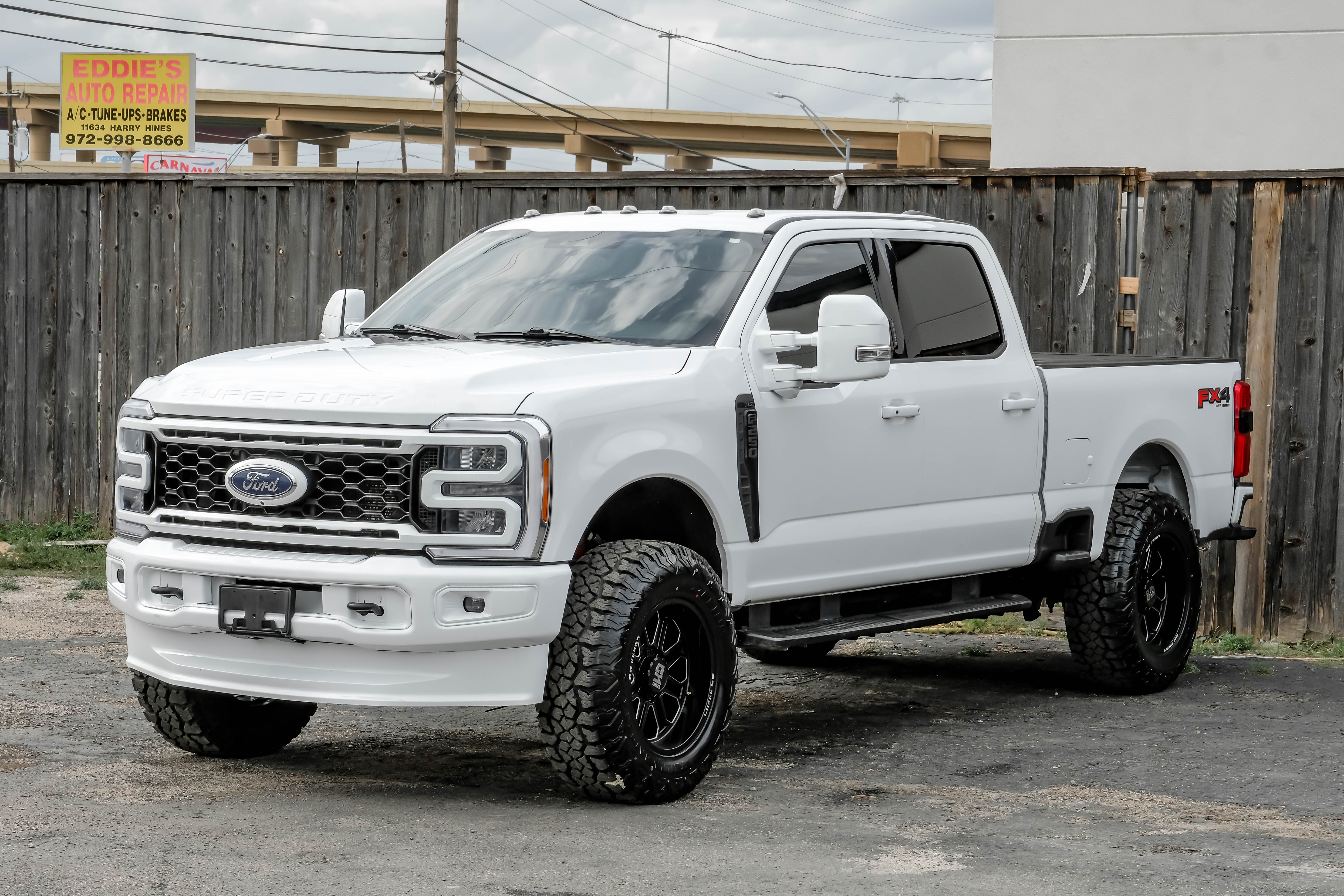 View vehicle photo 2