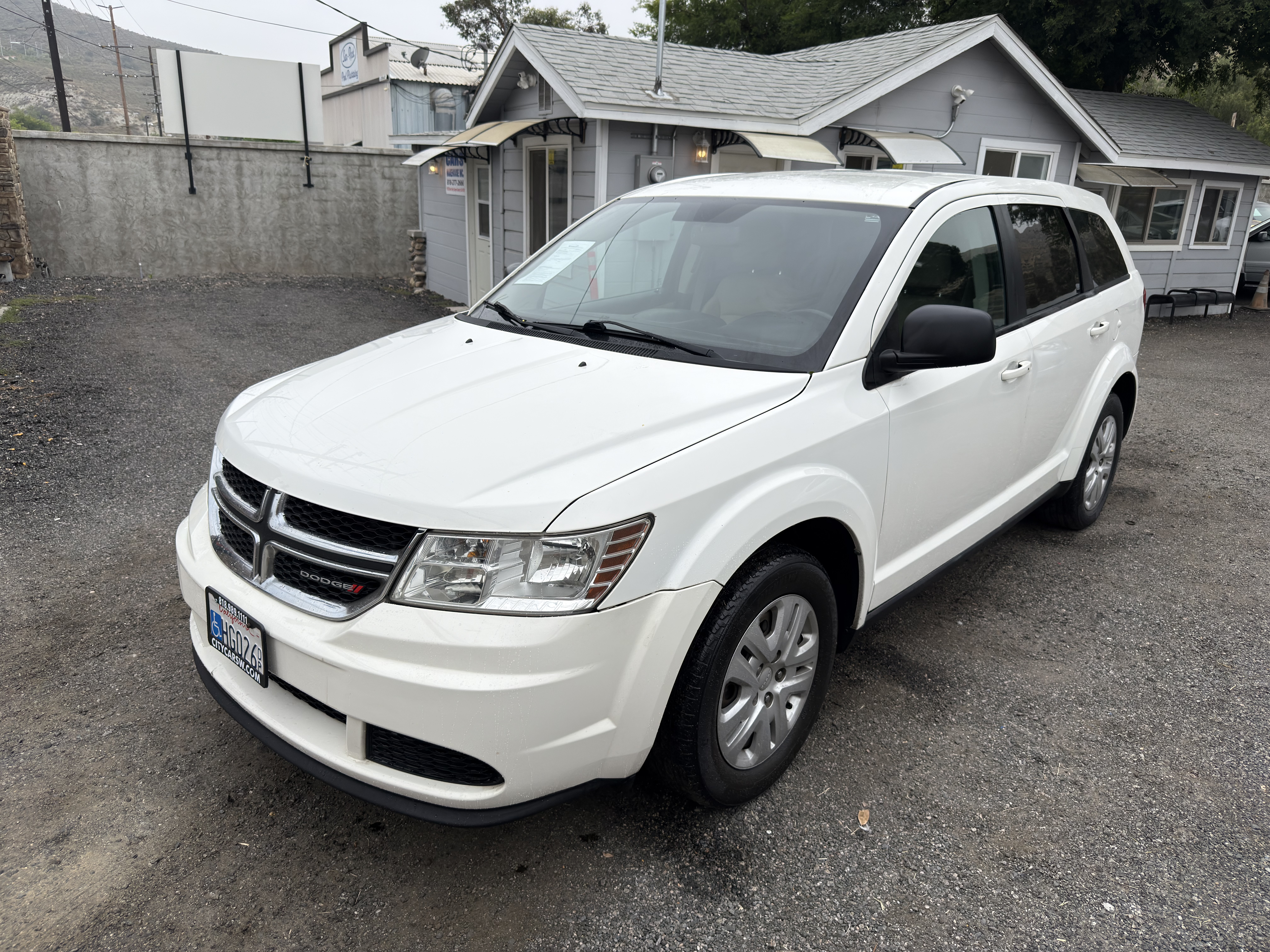 White 2015 Dodge Journey American Value Package FWD SUV / Crossover Front-Wheel Drive Automatic