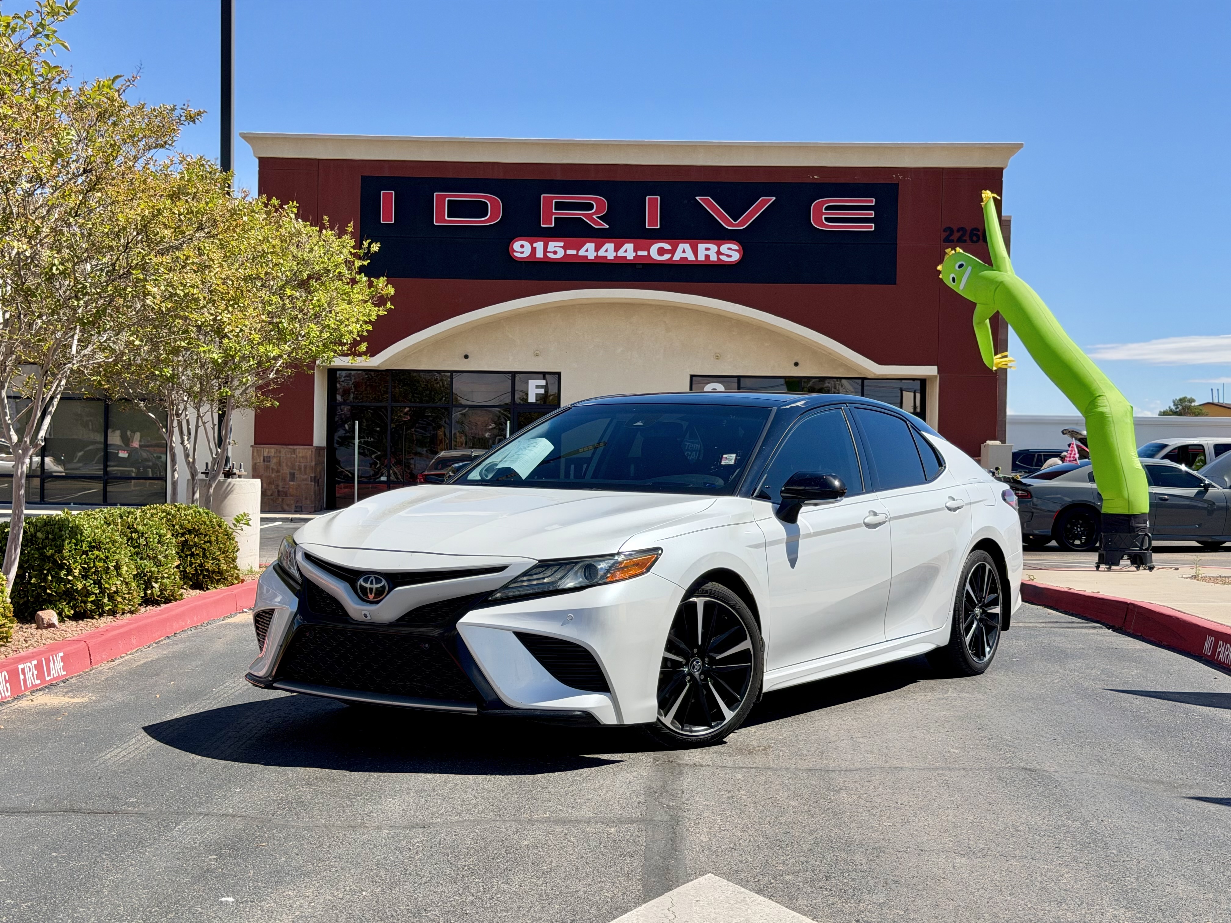 2019 Toyota Camry XLE/XSE