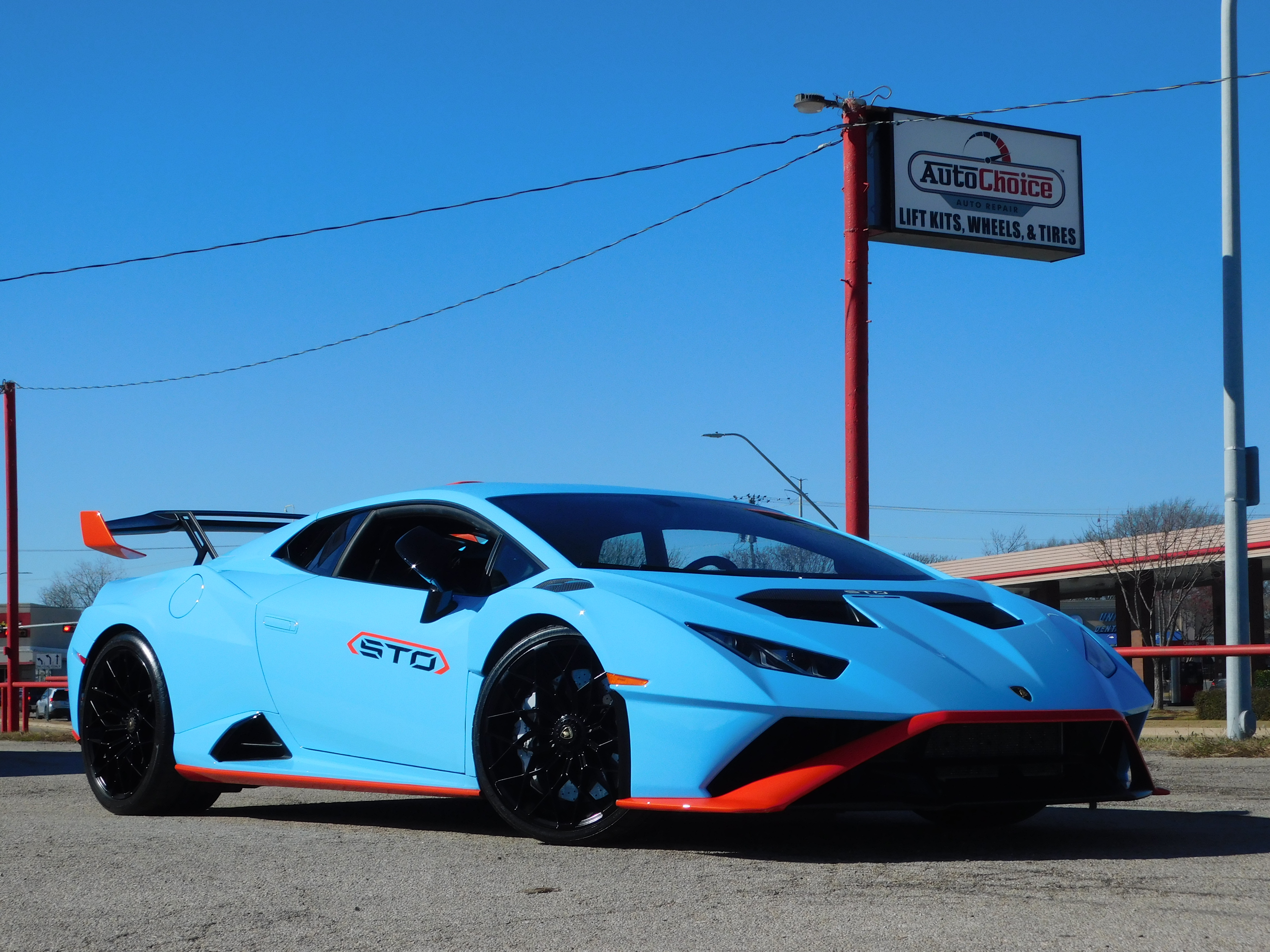 2024 Lamborghini Huracan STO