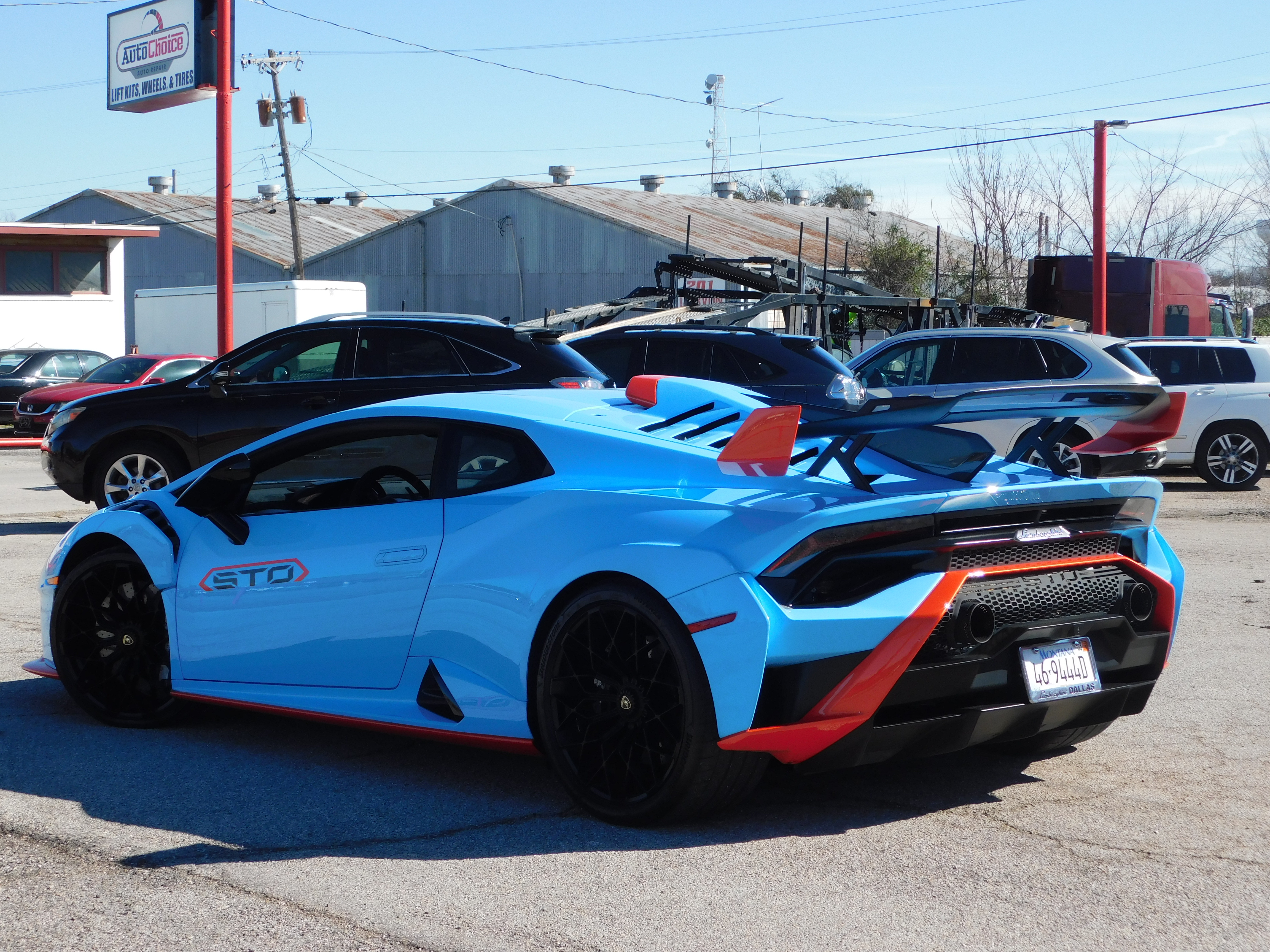 2024 Lamborghini Huracan STO Coupe - Blue exterior view 10