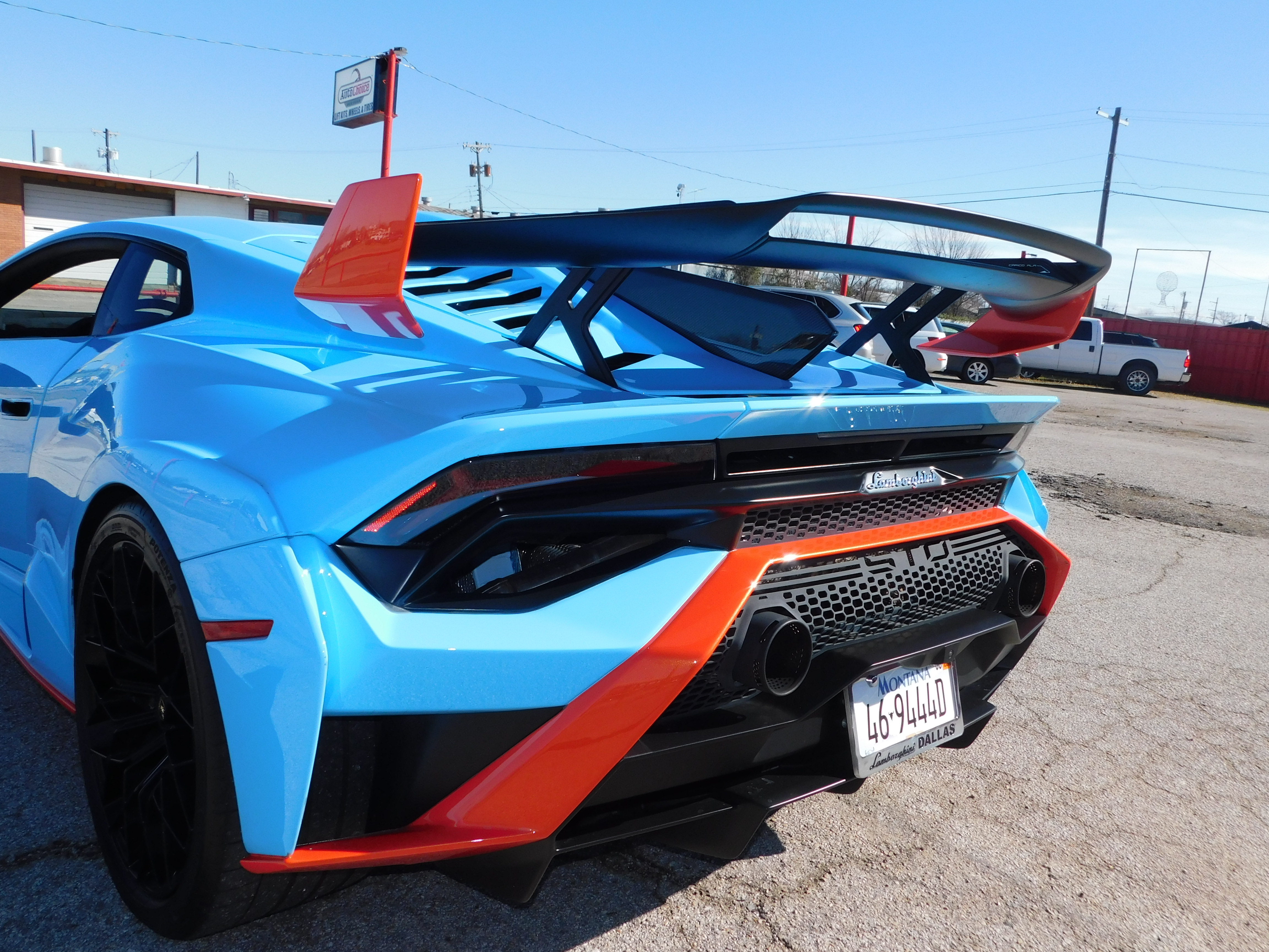 2024 Lamborghini Huracan STO Coupe - Blue exterior view 14