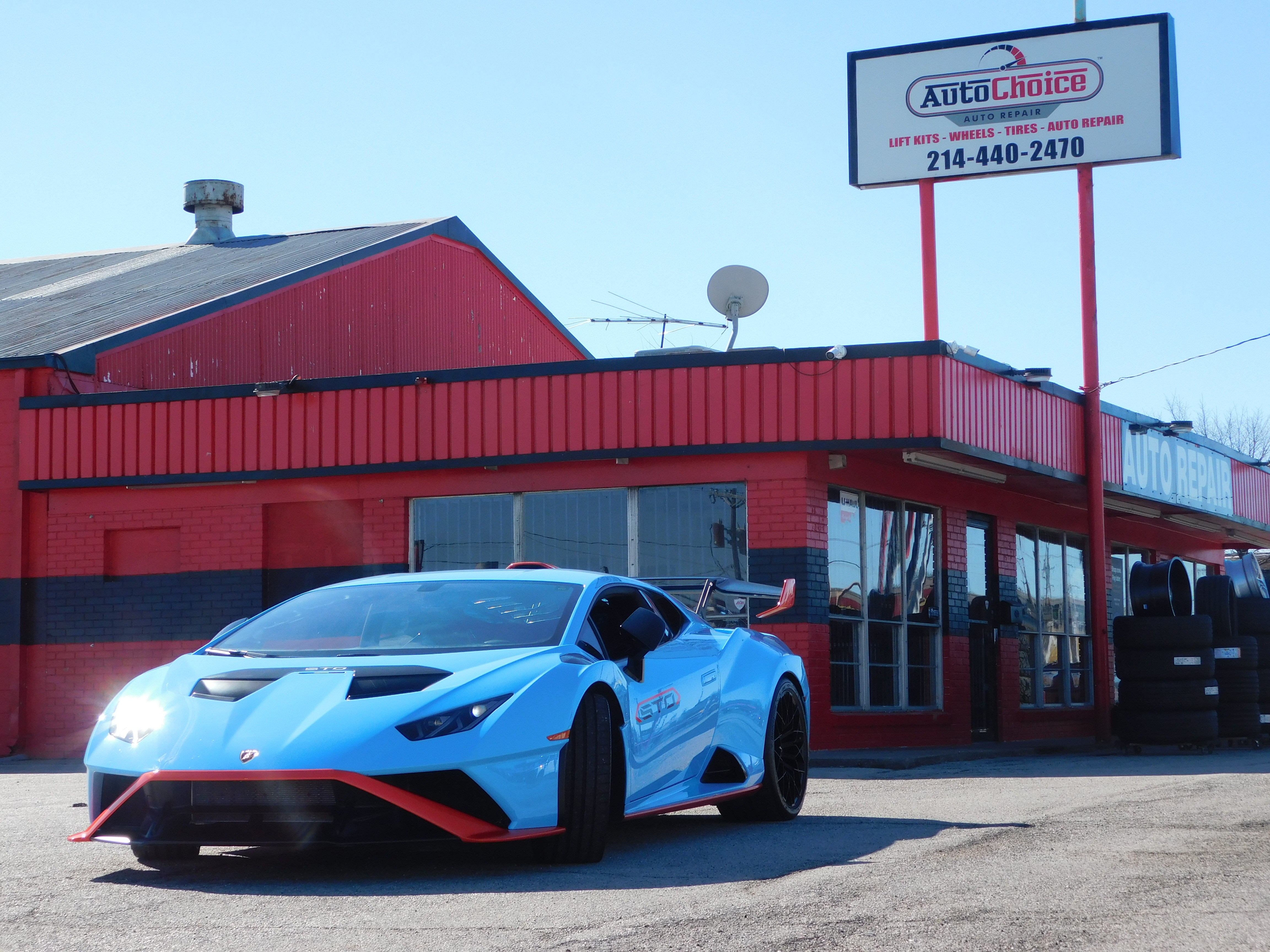 2024 Lamborghini Huracan STO Coupe - Blue exterior view 6