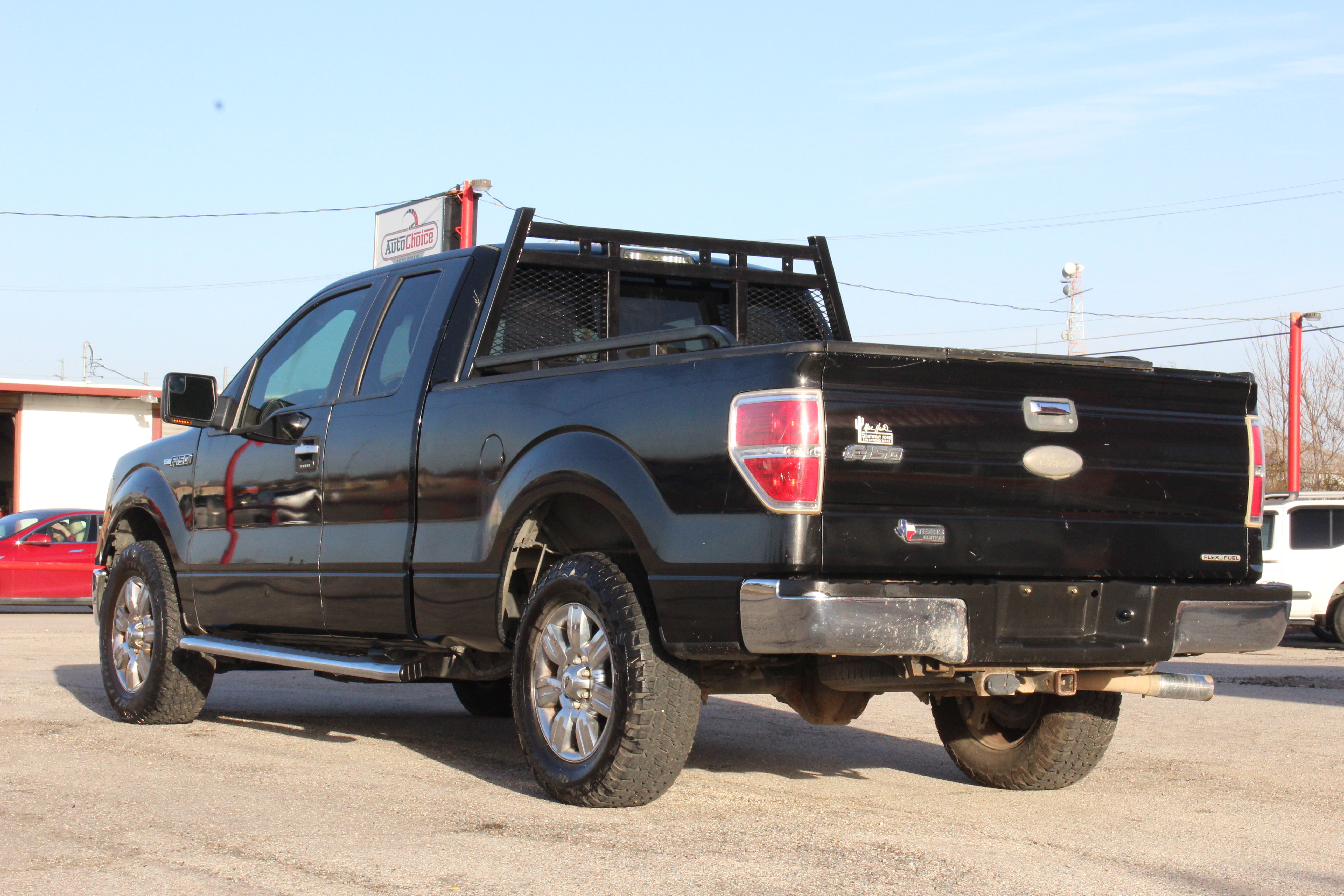 2012 Ford F-150 2WD SuperCab 145 XLT - Blue exterior view 7
