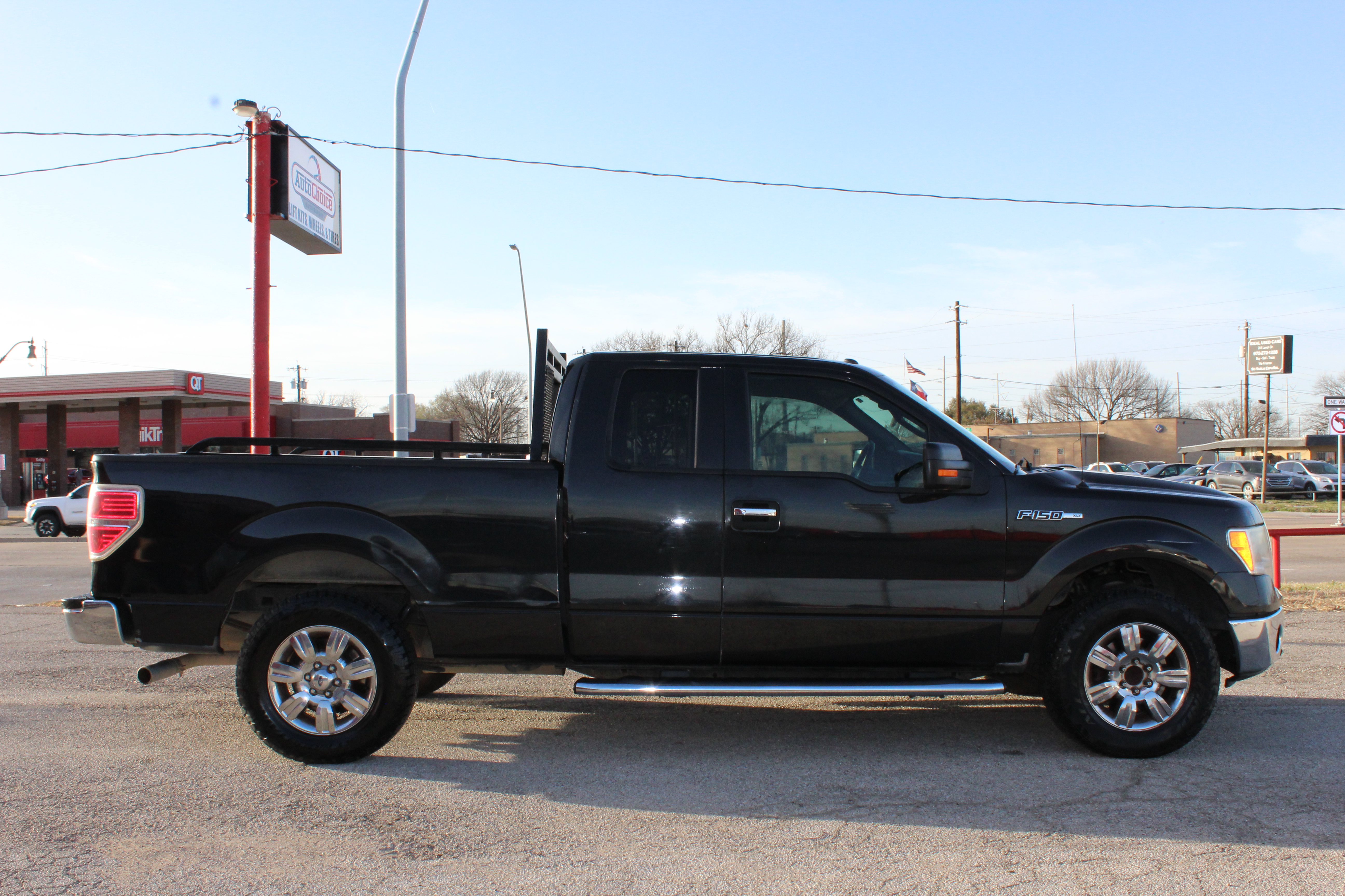 2012 Ford F-150 2WD SuperCab 145 XLT - Blue exterior view 11