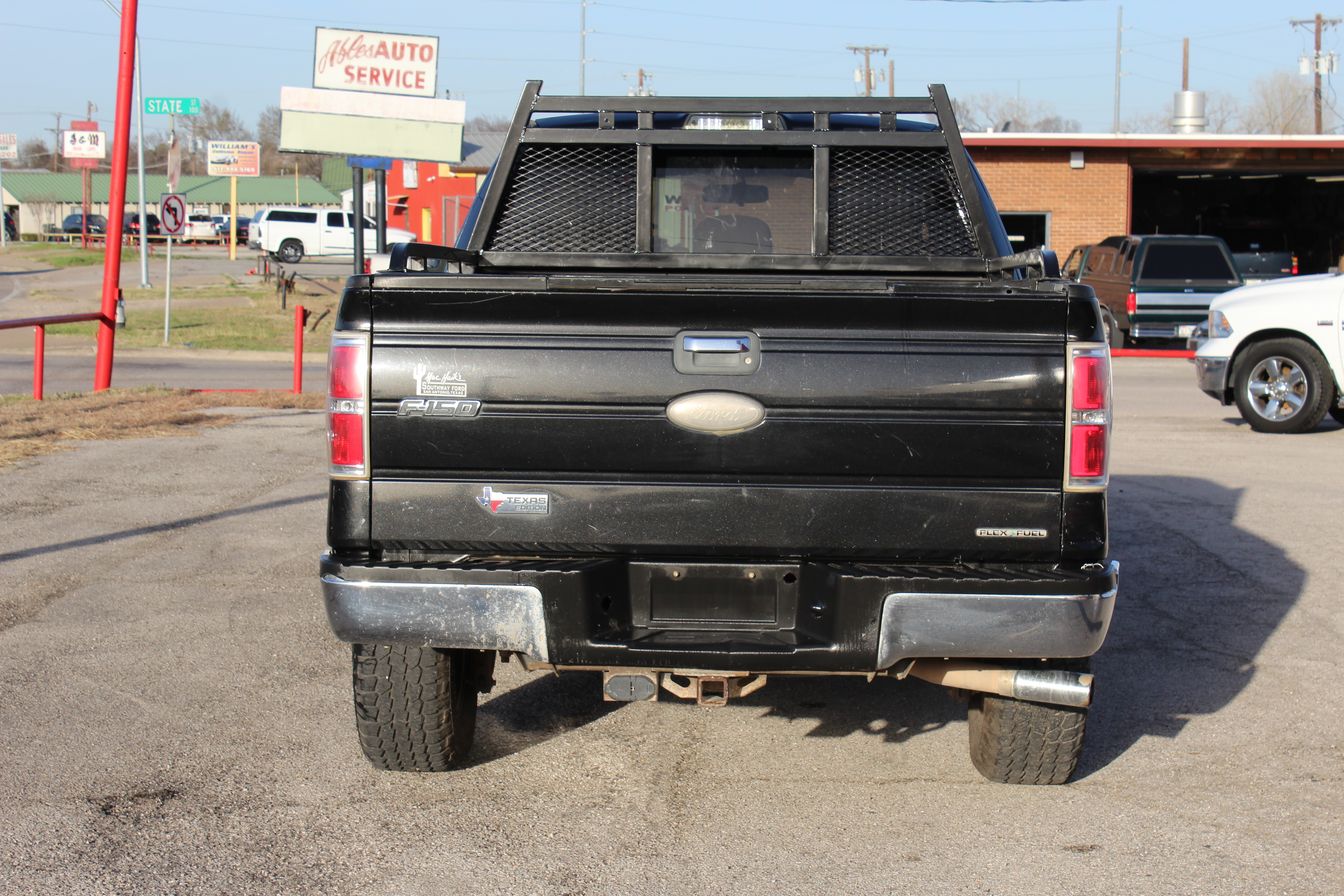 2012 Ford F-150 2WD SuperCab 145 XLT - Blue exterior view 8