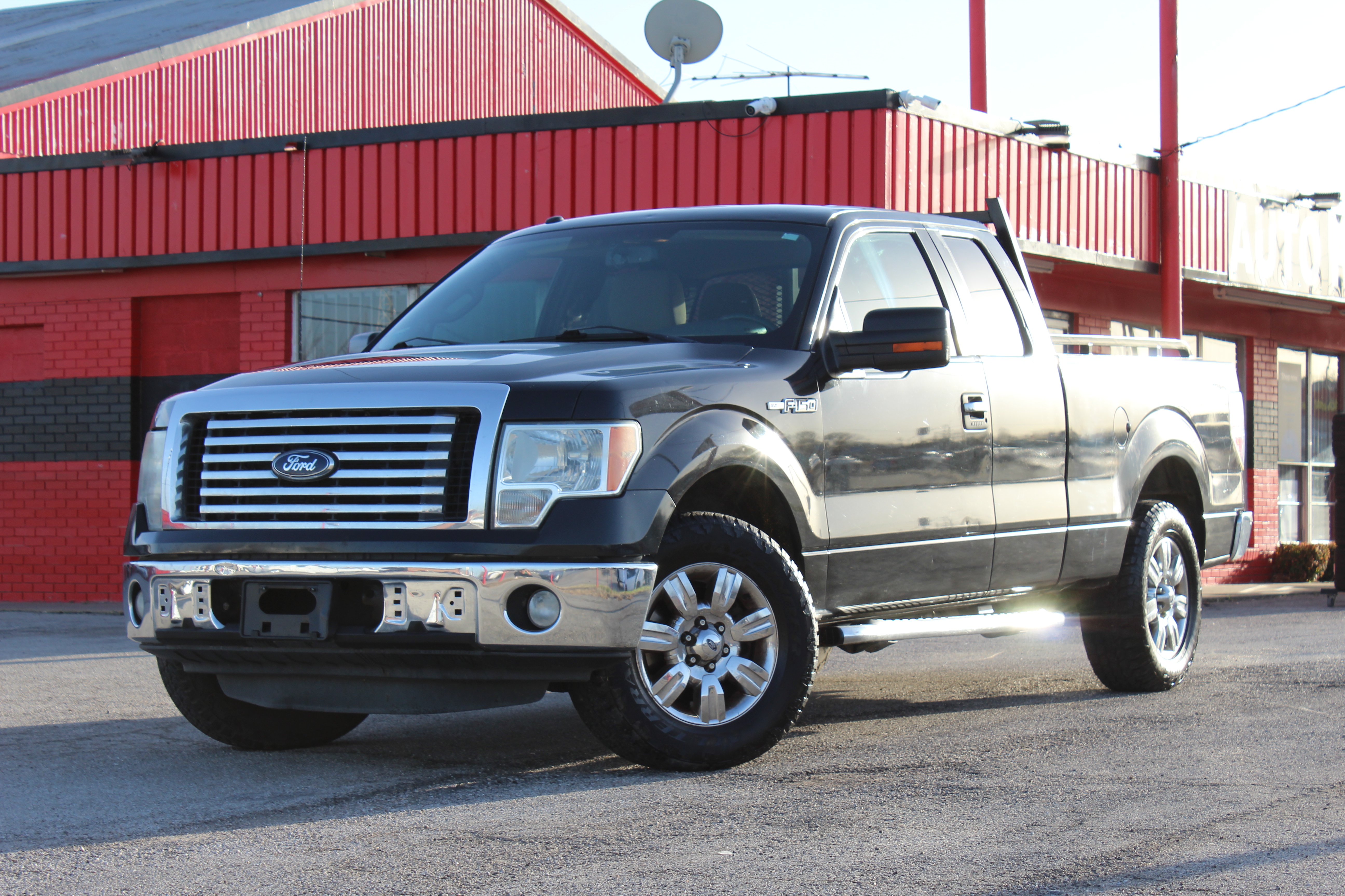 2012 Ford F-150 2WD SuperCab 145 XLT - Blue exterior view 13