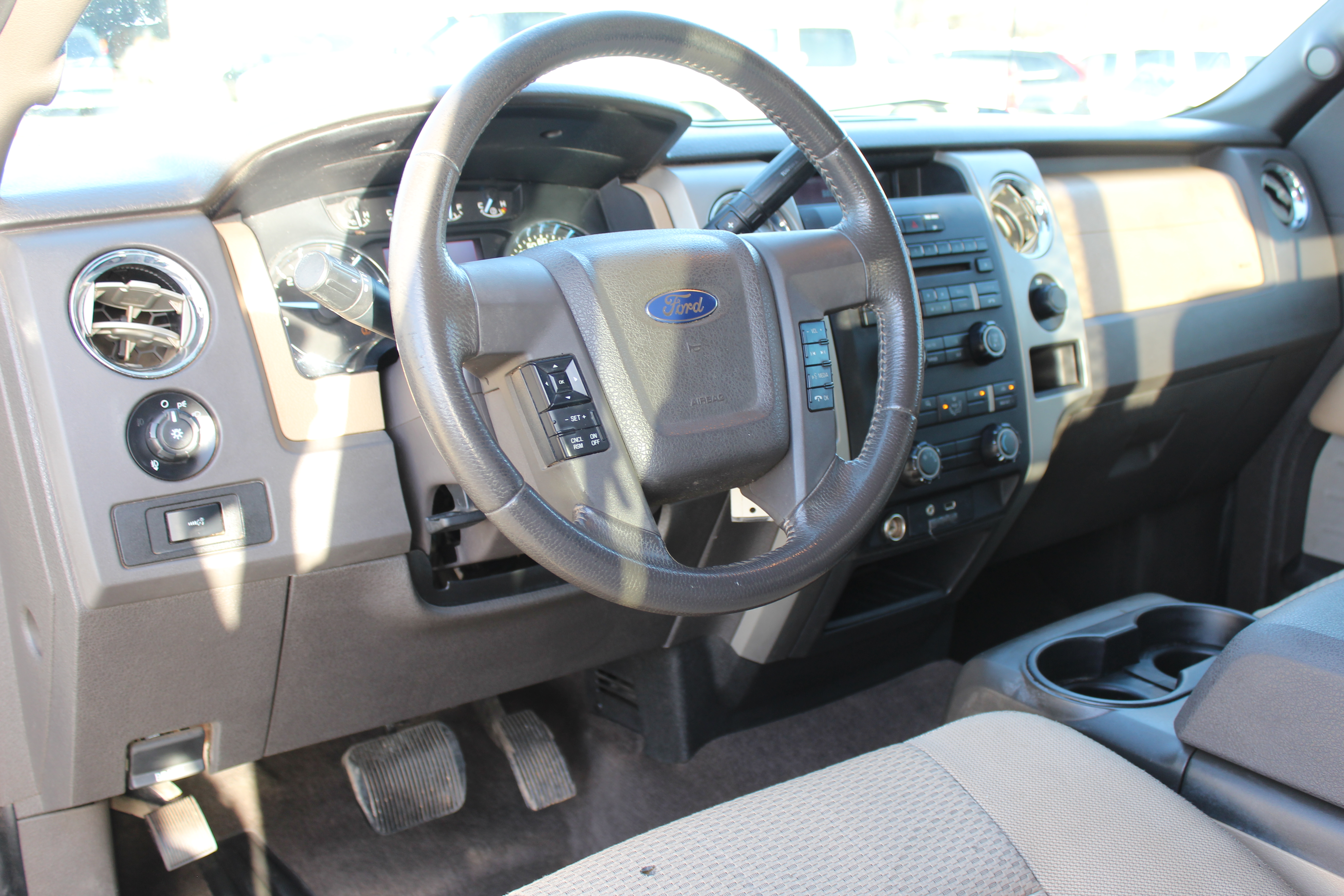 2012 Ford F-150 2WD SuperCab 145 XLT - Blue exterior view 16