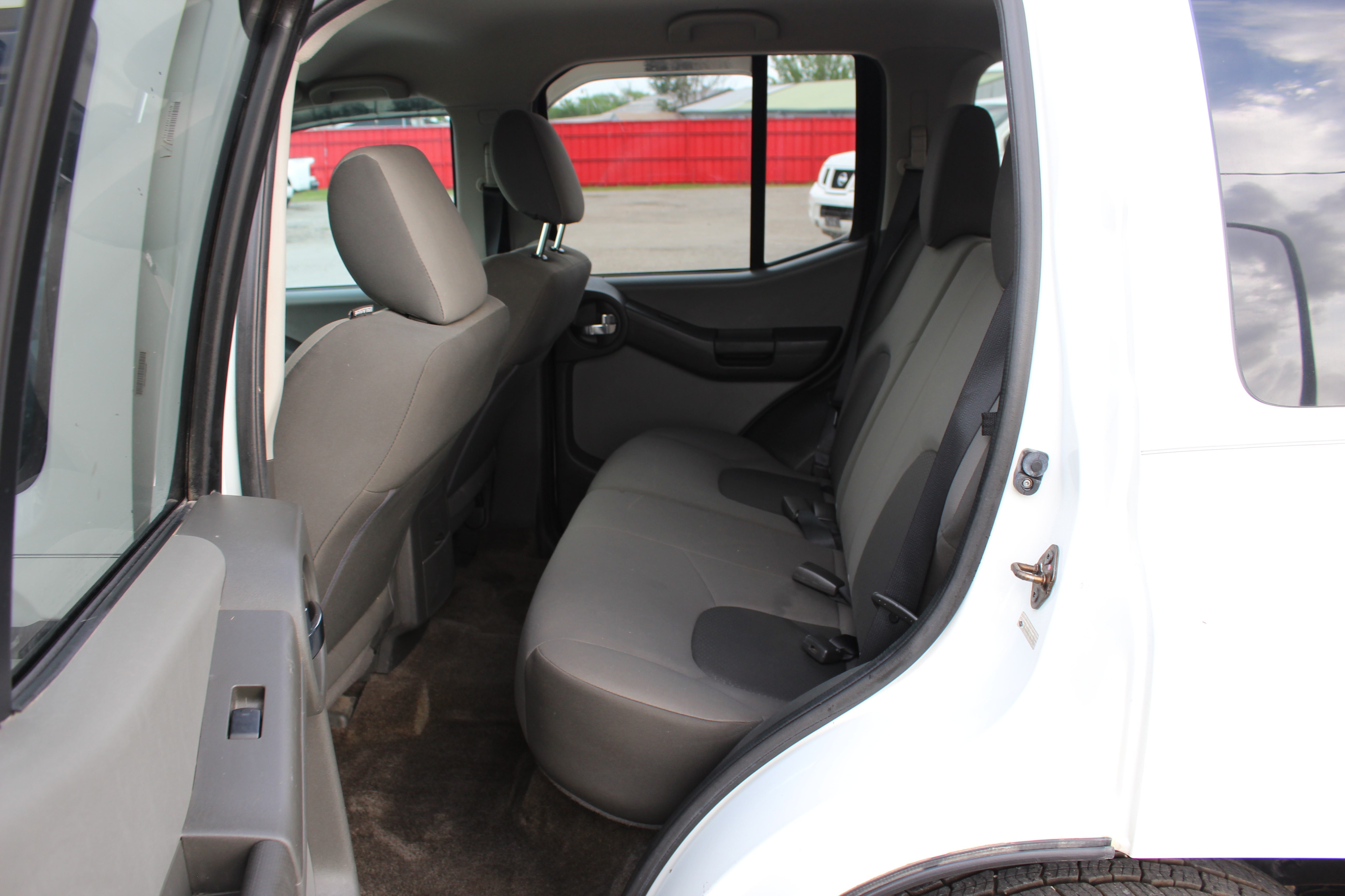 2015 Nissan Xterra 2WD 4dr Auto S - White exterior view 20