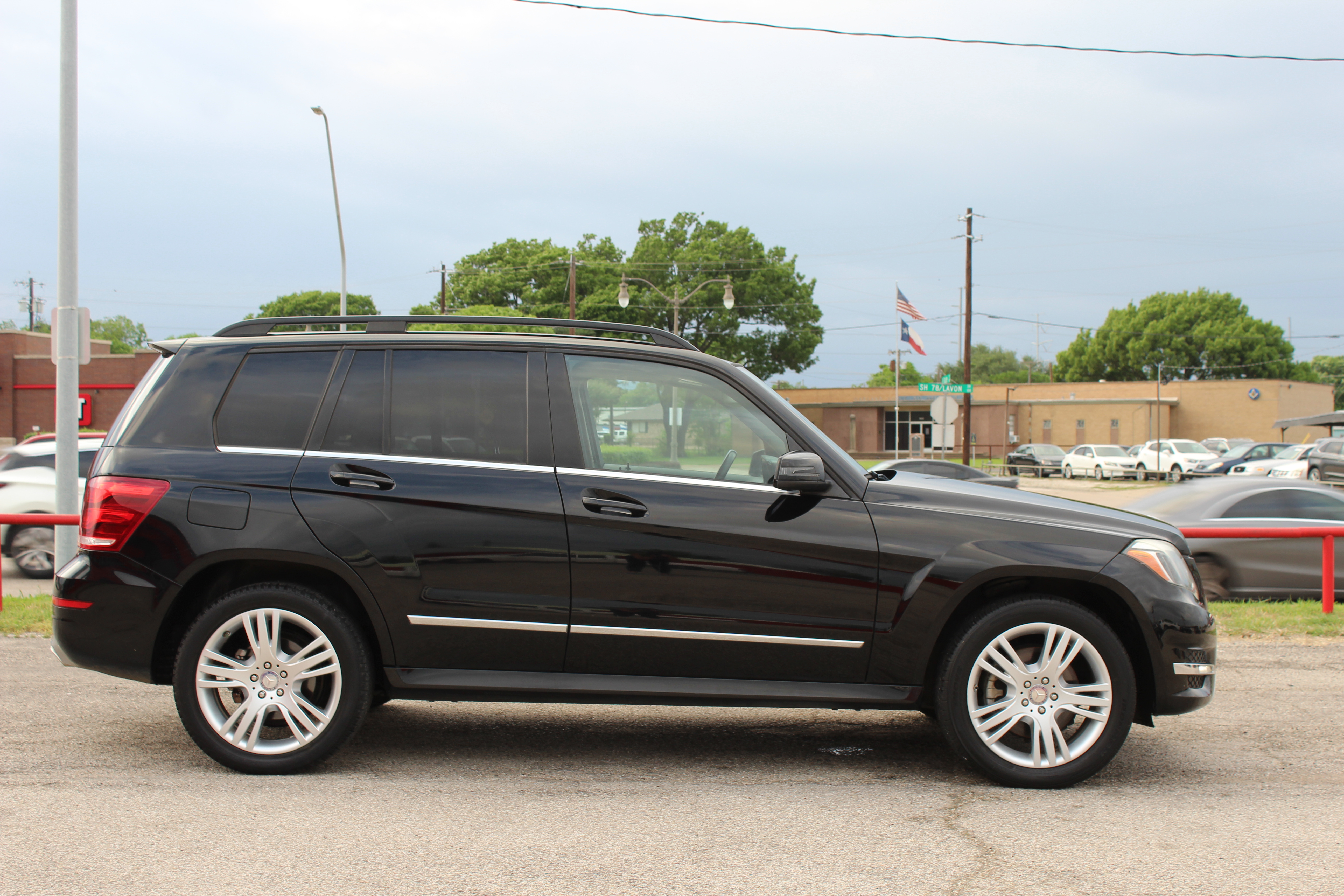 2015 Mercedes-Benz GLK 350 RWD 4dr GLK 350 - Black exterior view 10