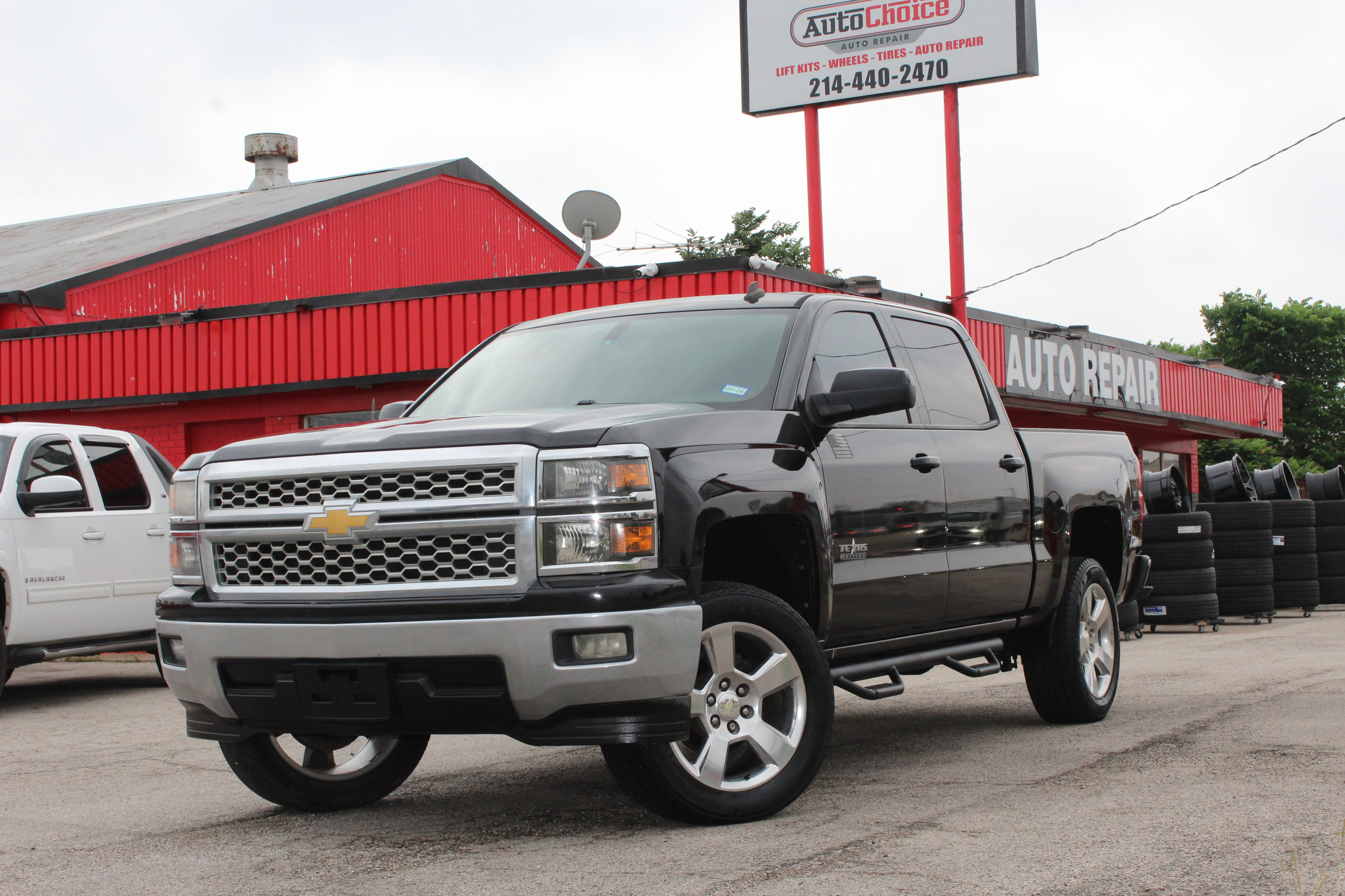 2014 Chevrolet Silverado 1500 2WD Crew Cab 143.5 LT w/1LT - Black exterior view 11