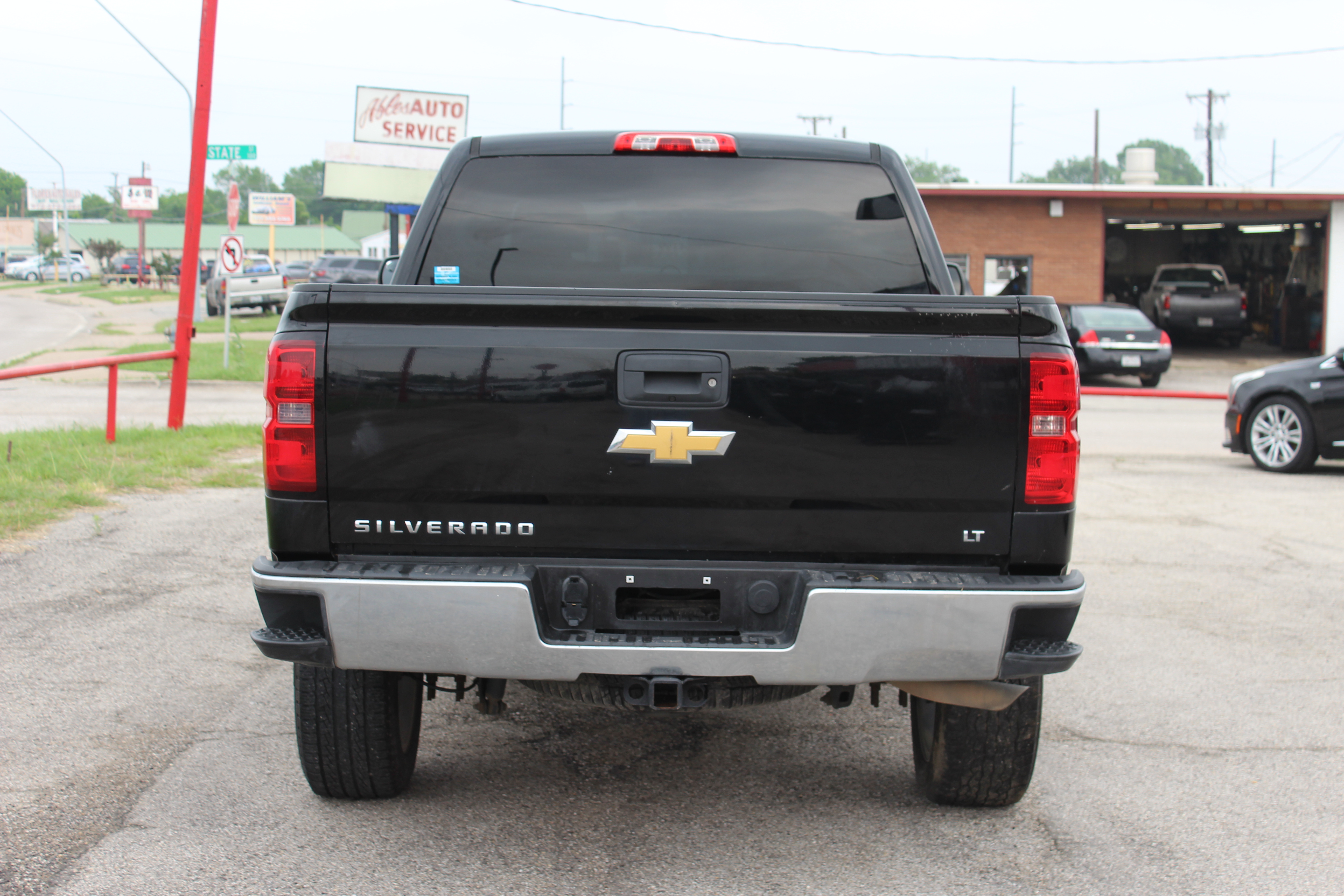 2014 Chevrolet Silverado 1500 2WD Crew Cab 143.5 LT w/1LT - Black exterior view 9