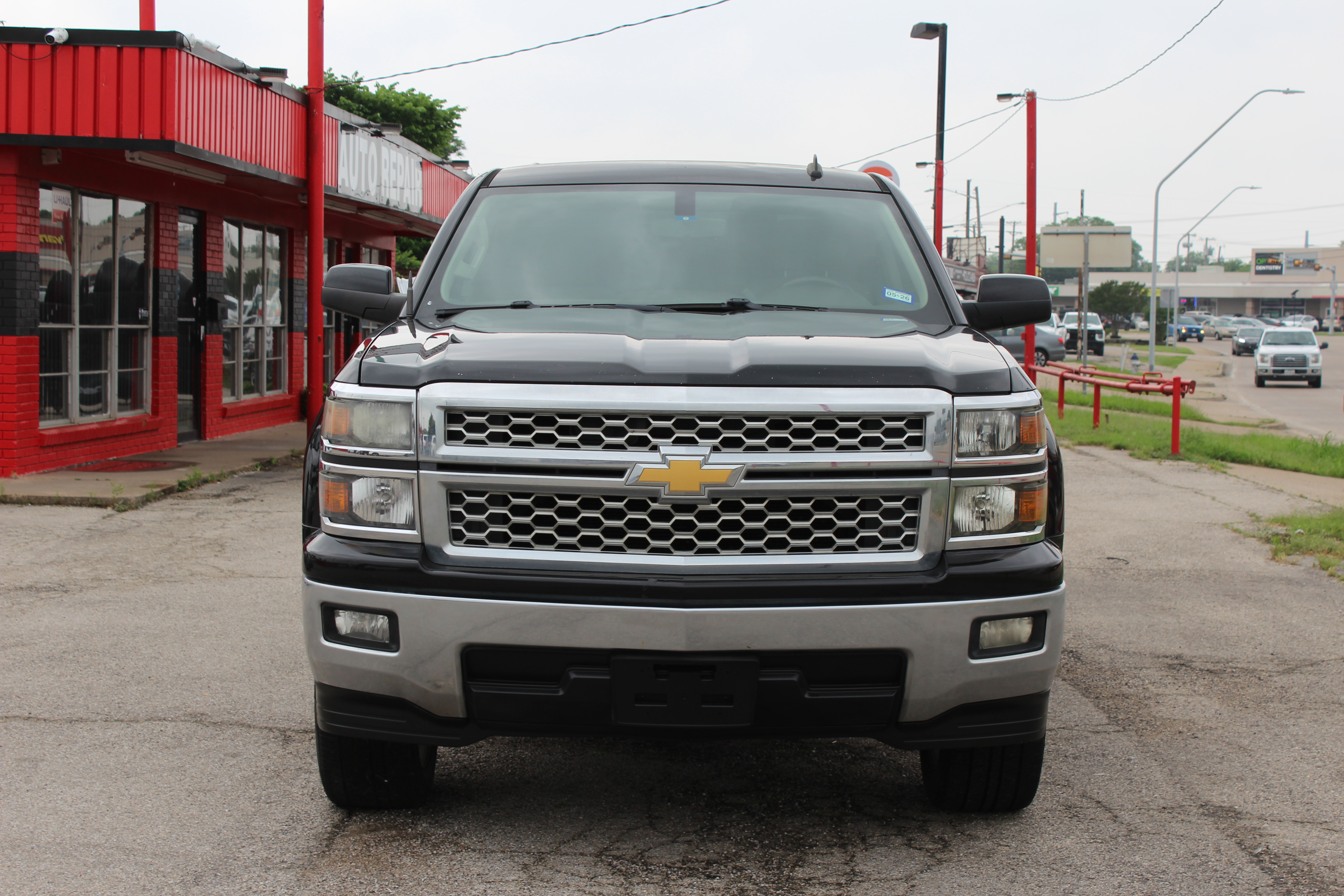 2014 Chevrolet Silverado 1500 2WD Crew Cab 143.5 LT w/1LT - Black exterior view 4