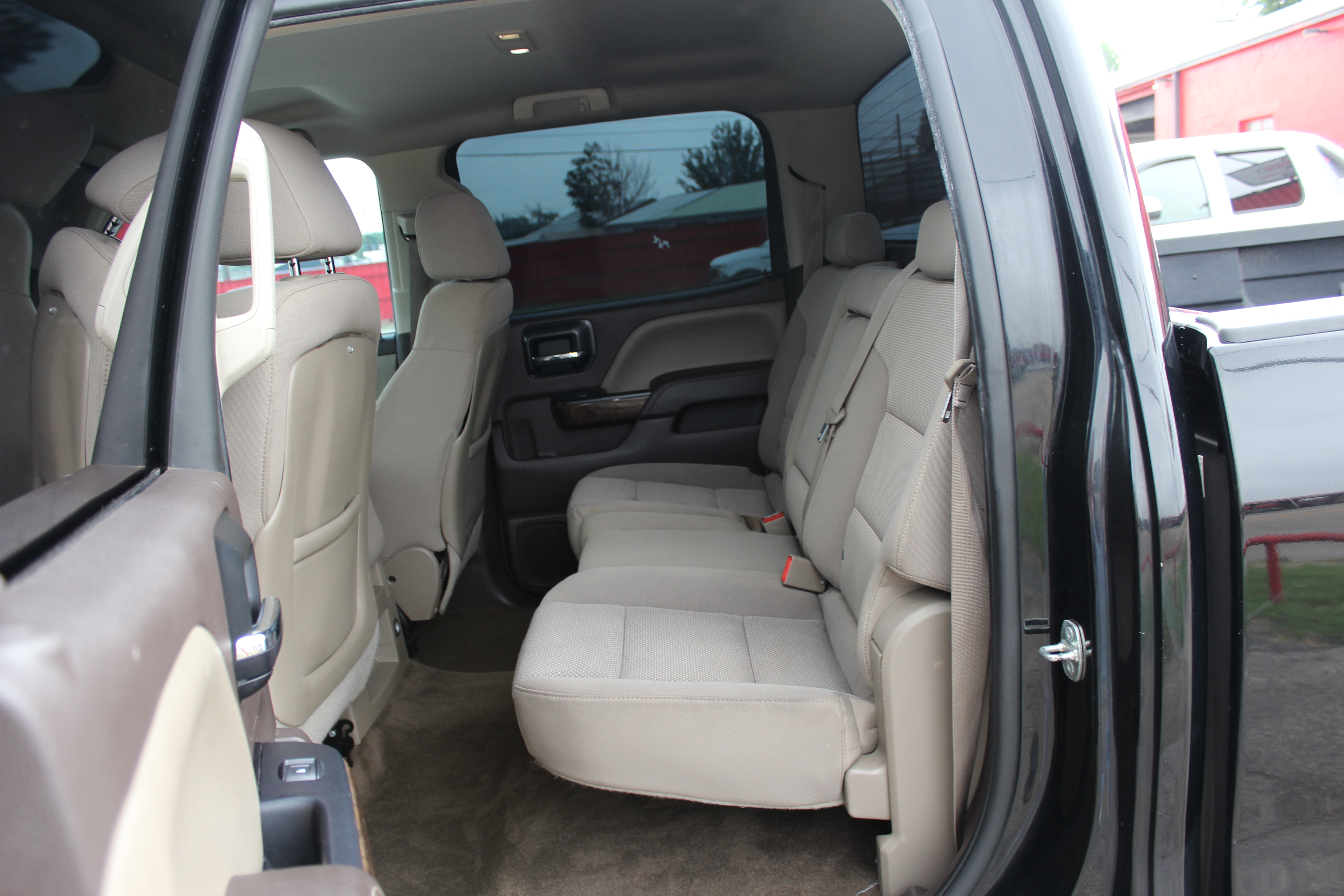 2014 Chevrolet Silverado 1500 2WD Crew Cab 143.5 LT w/1LT - Black exterior view 17
