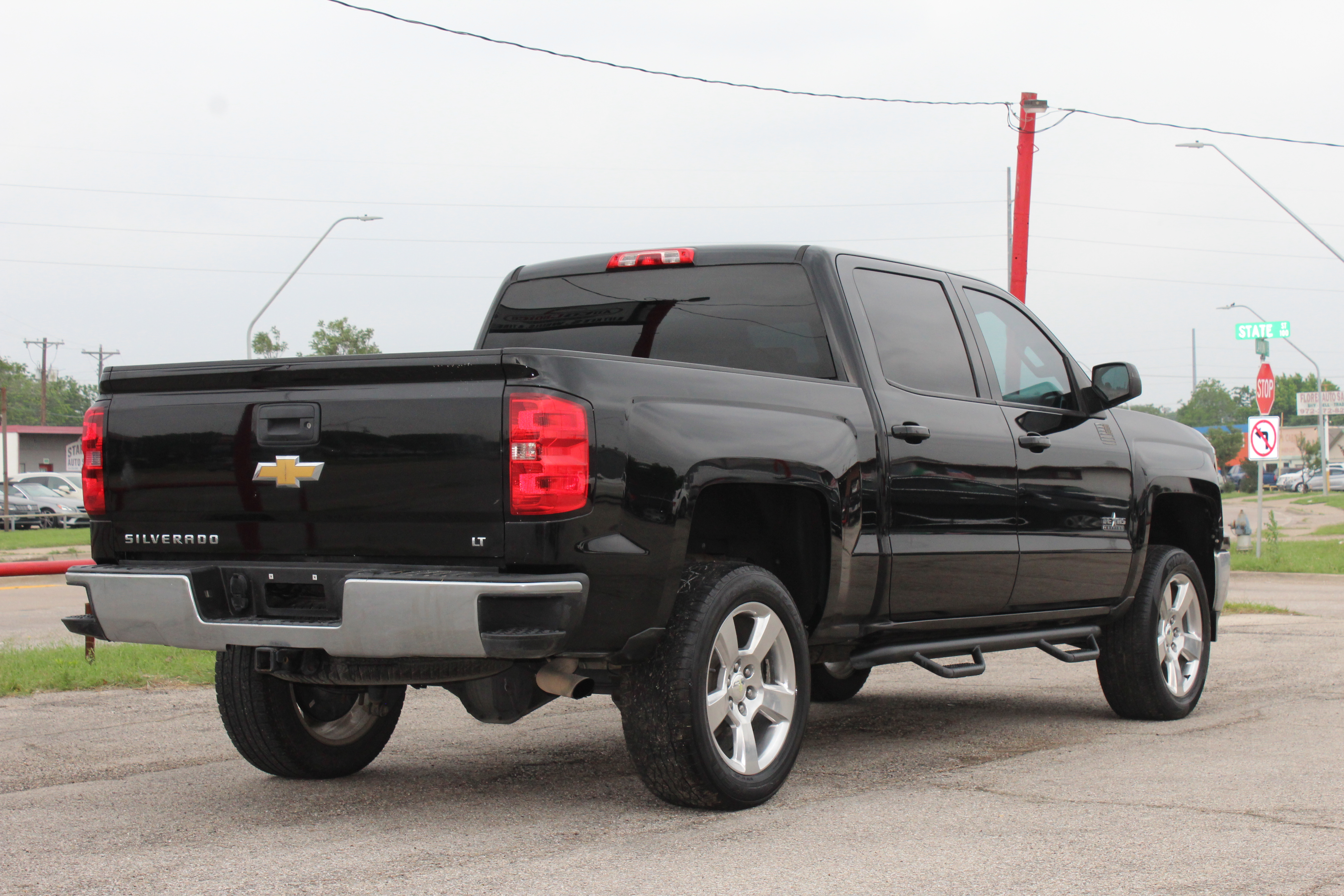 2014 Chevrolet Silverado 1500 2WD Crew Cab 143.5 LT w/1LT - Black exterior view 10