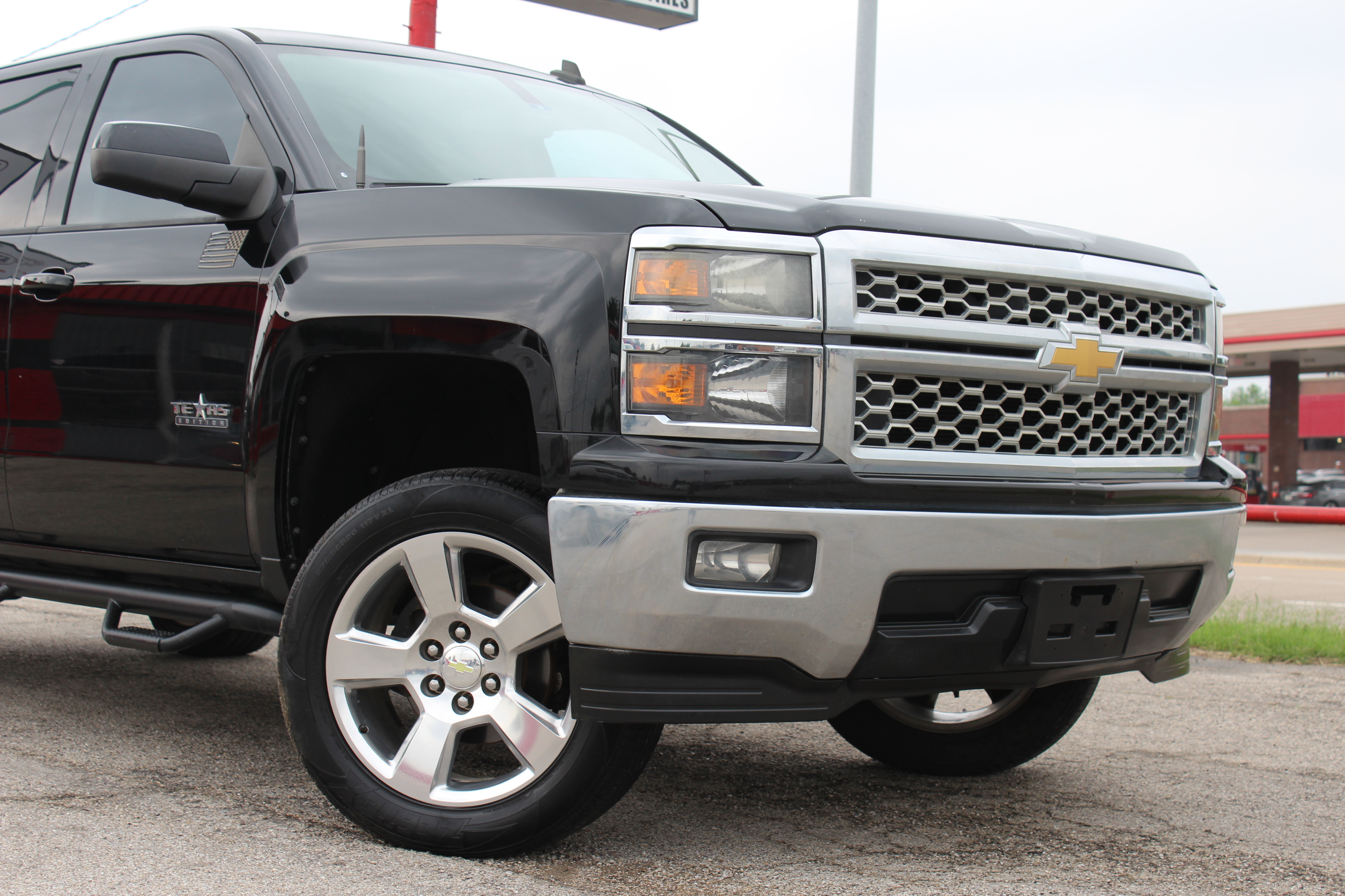 2014 Chevrolet Silverado 1500 2WD Crew Cab 143.5 LT w/1LT - Black exterior view 2