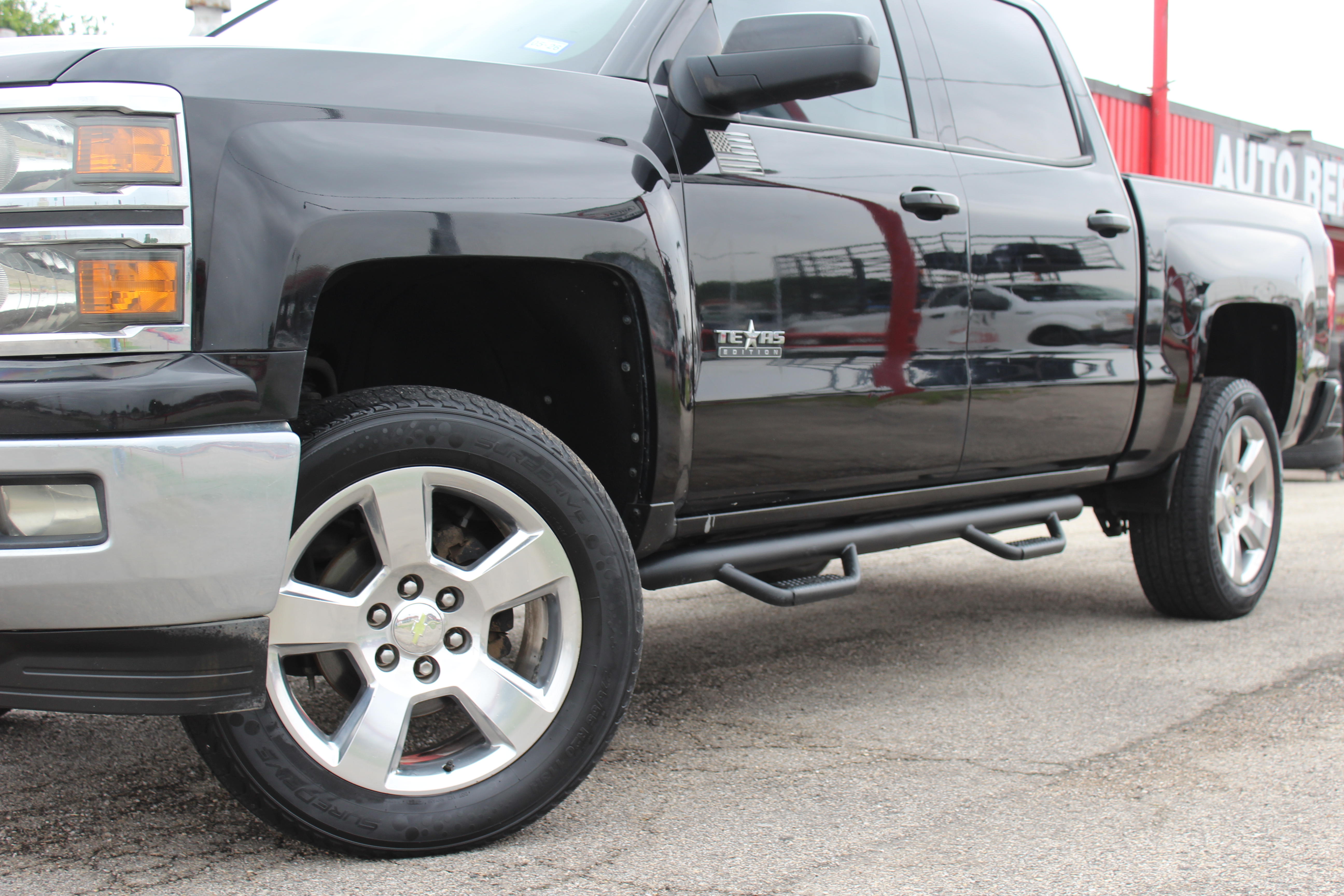 2014 Chevrolet Silverado 1500 2WD Crew Cab 143.5 LT w/1LT - Black exterior view 5