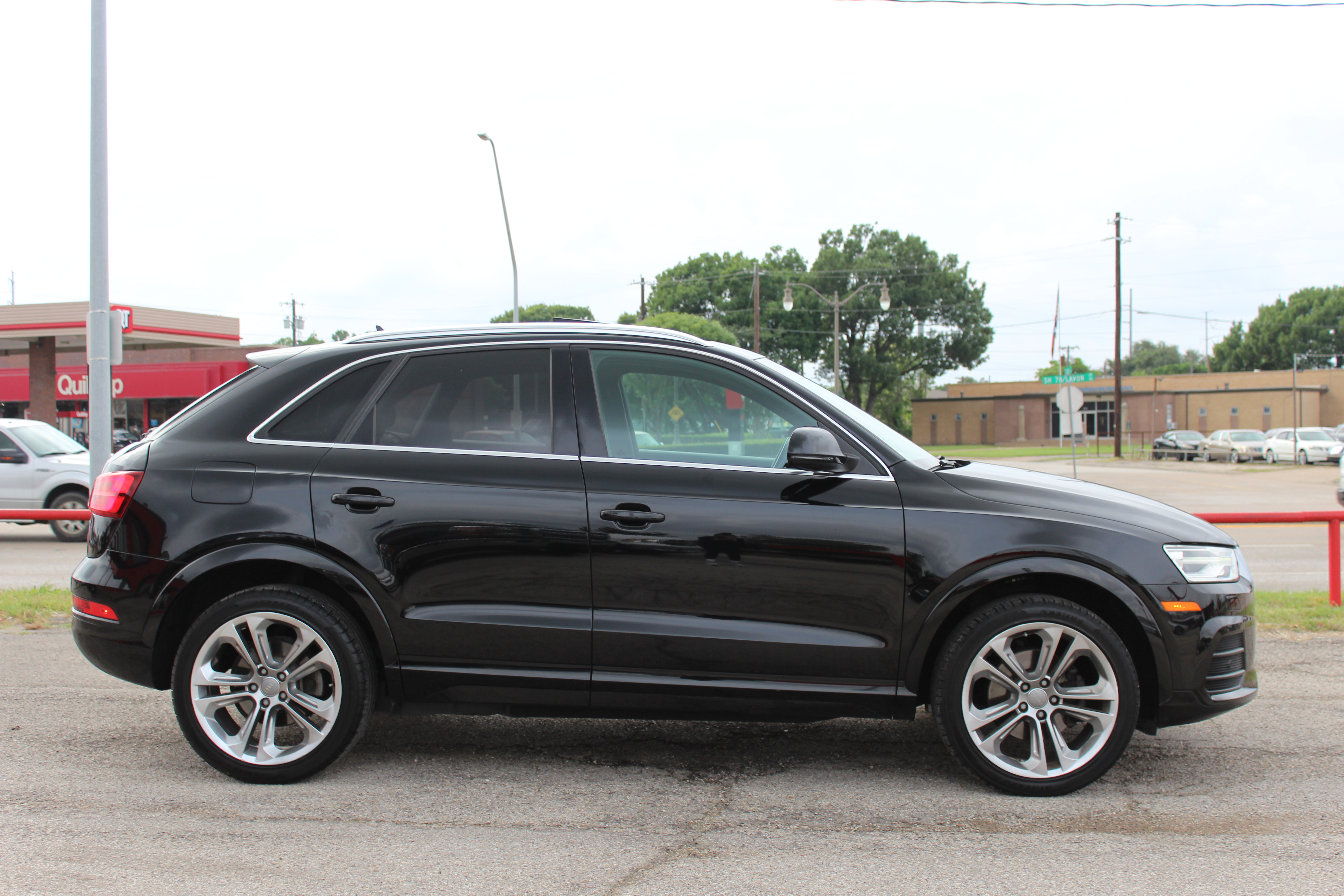 2016 Audi Q3 quattro 4dr Premium Plus - Black exterior view 15