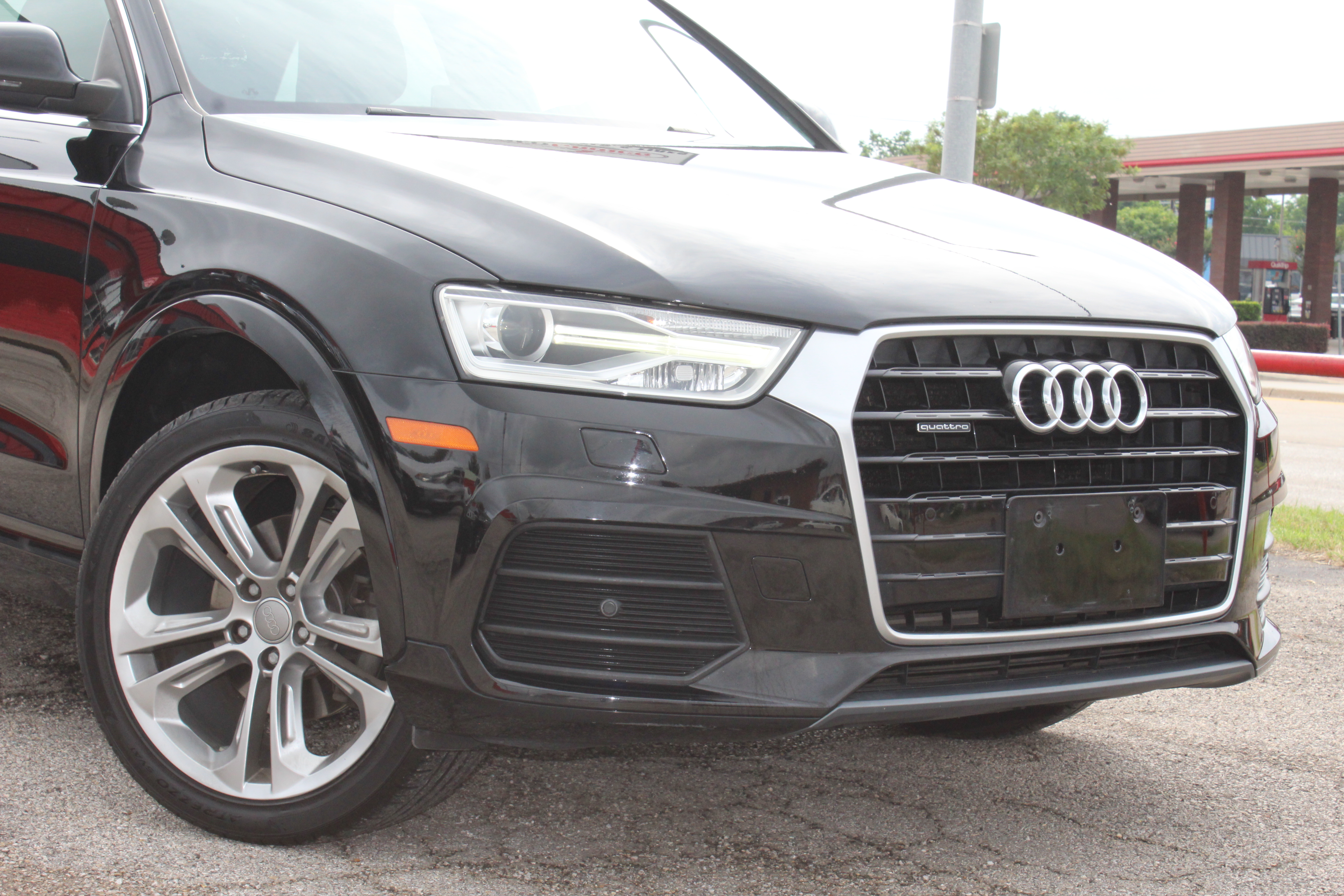 2016 Audi Q3 quattro 4dr Premium Plus - Black exterior view 3