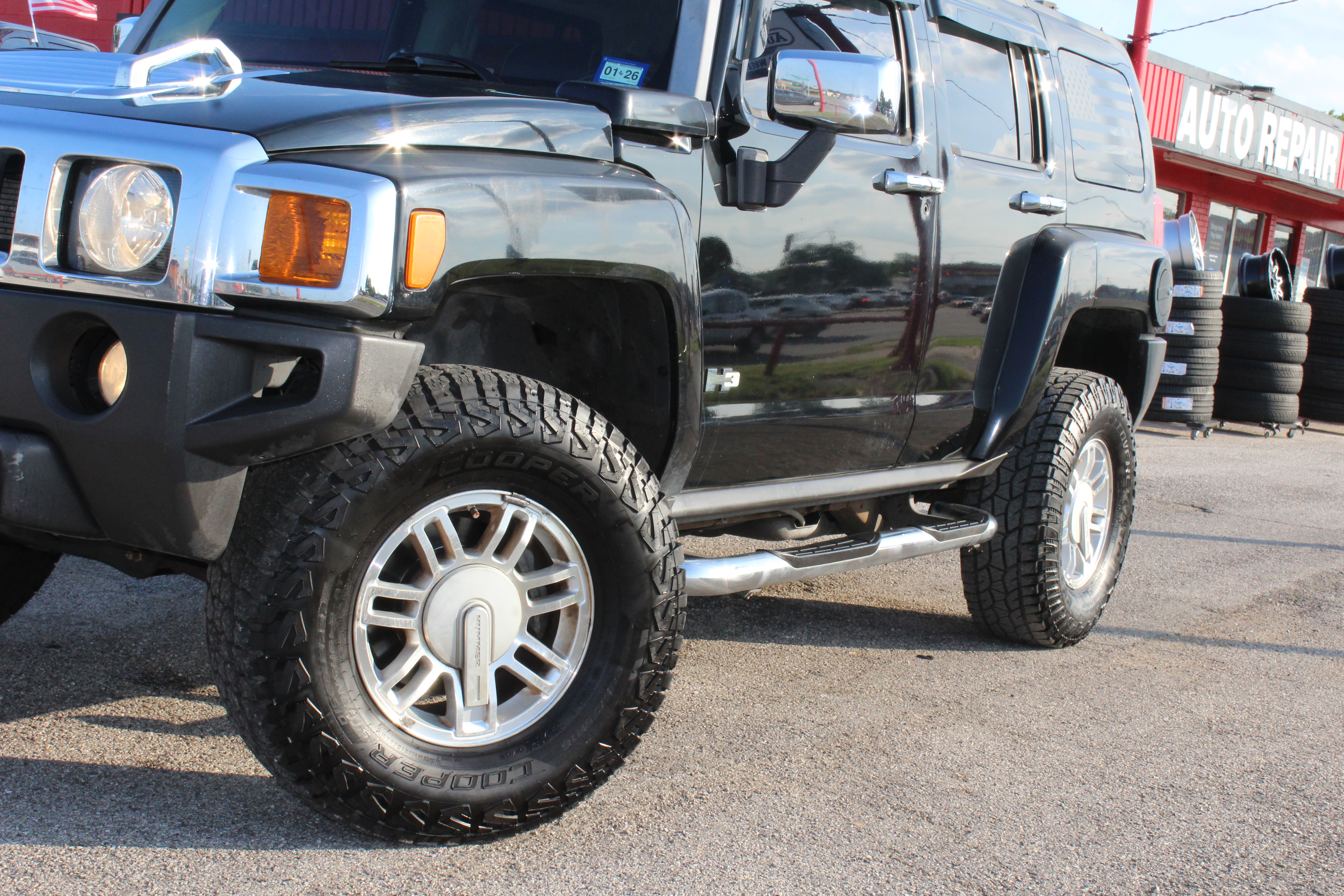 2006 Hummer H3 SUV 4dr 4WD SUV - Black exterior view 10