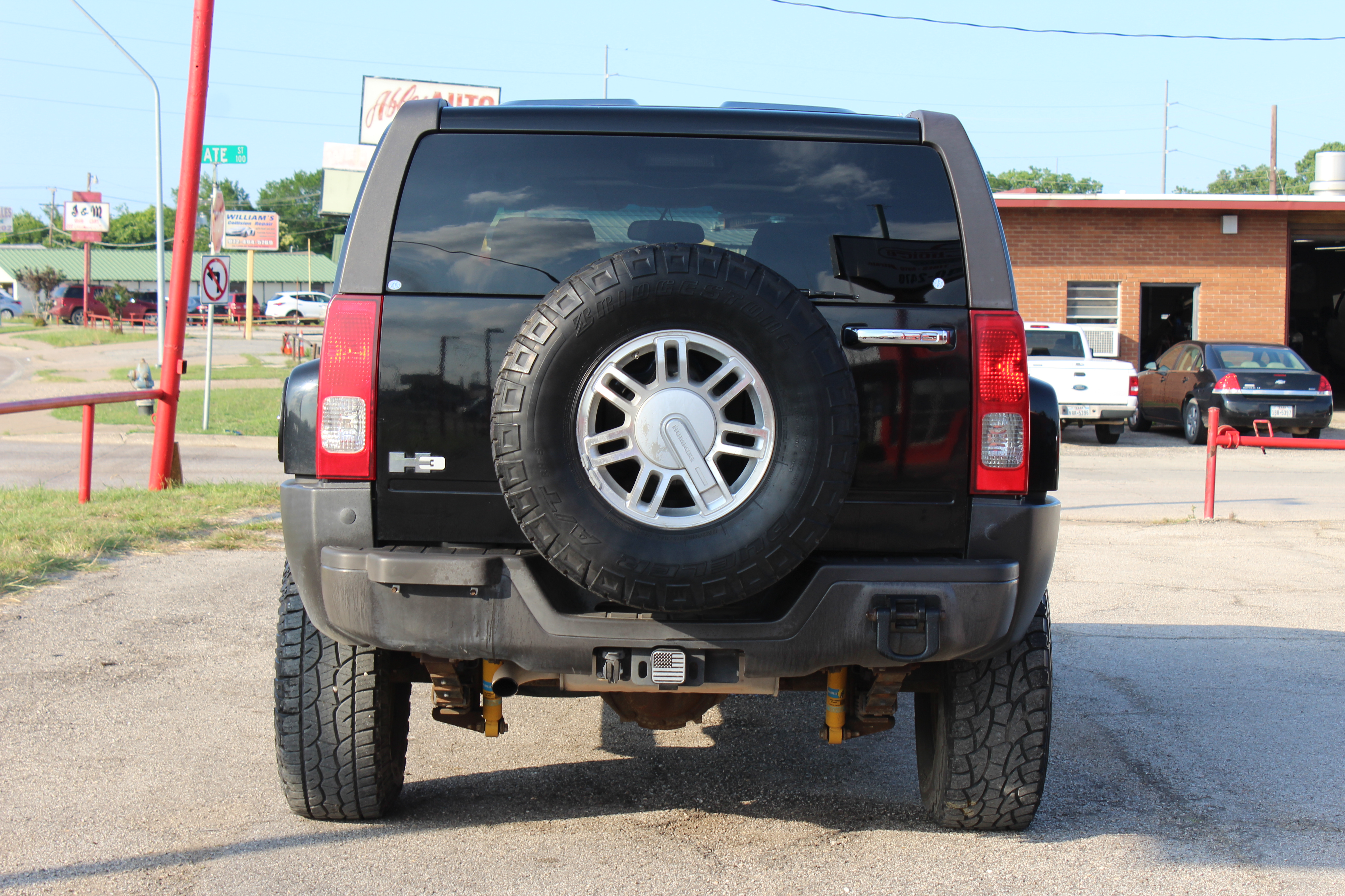 2006 Hummer H3 SUV 4dr 4WD SUV - Black exterior view 13