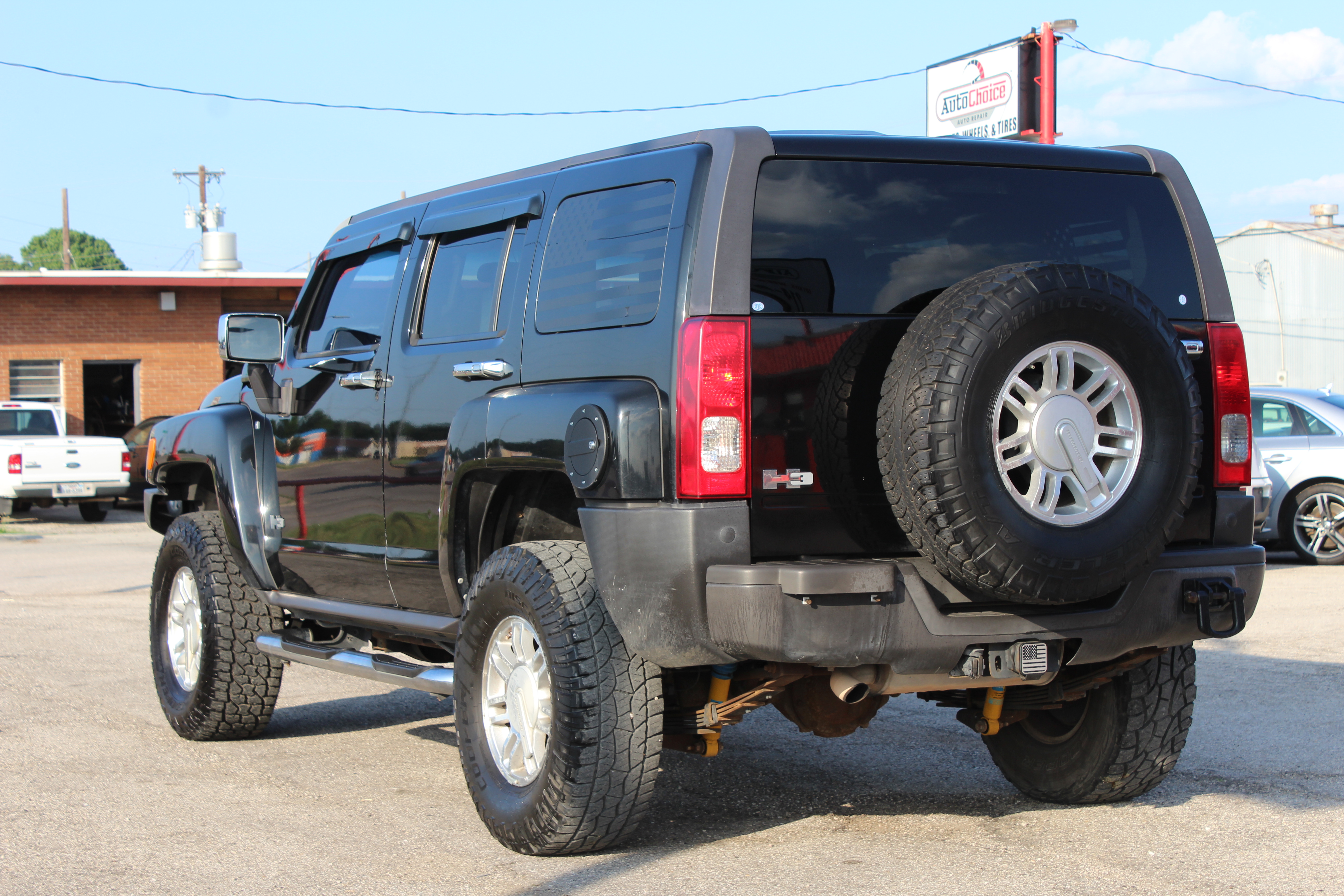 2006 Hummer H3 SUV 4dr 4WD SUV - Black exterior view 12