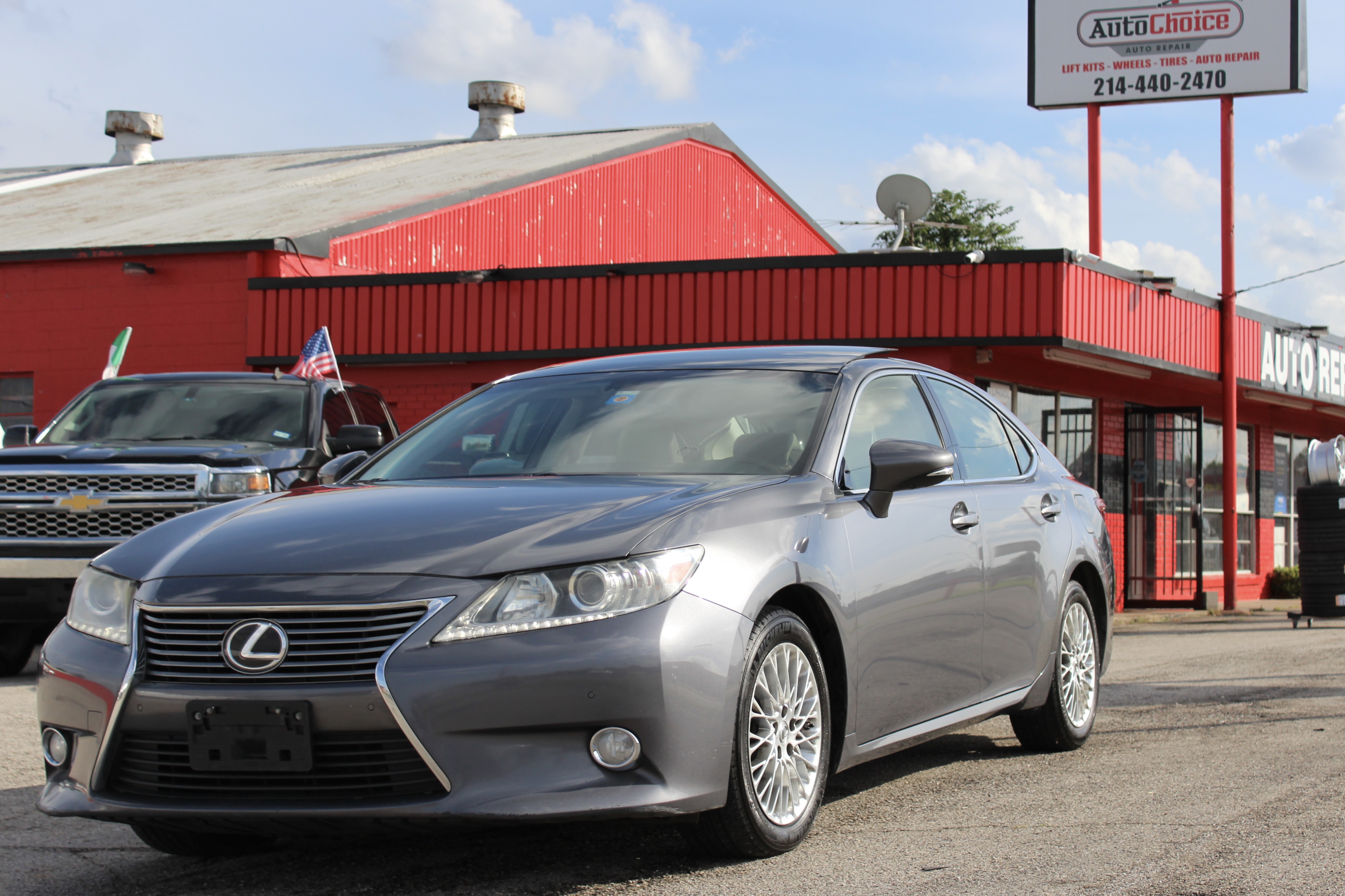 2013 Lexus ES 350 4dr Sdn - Gray exterior view 5