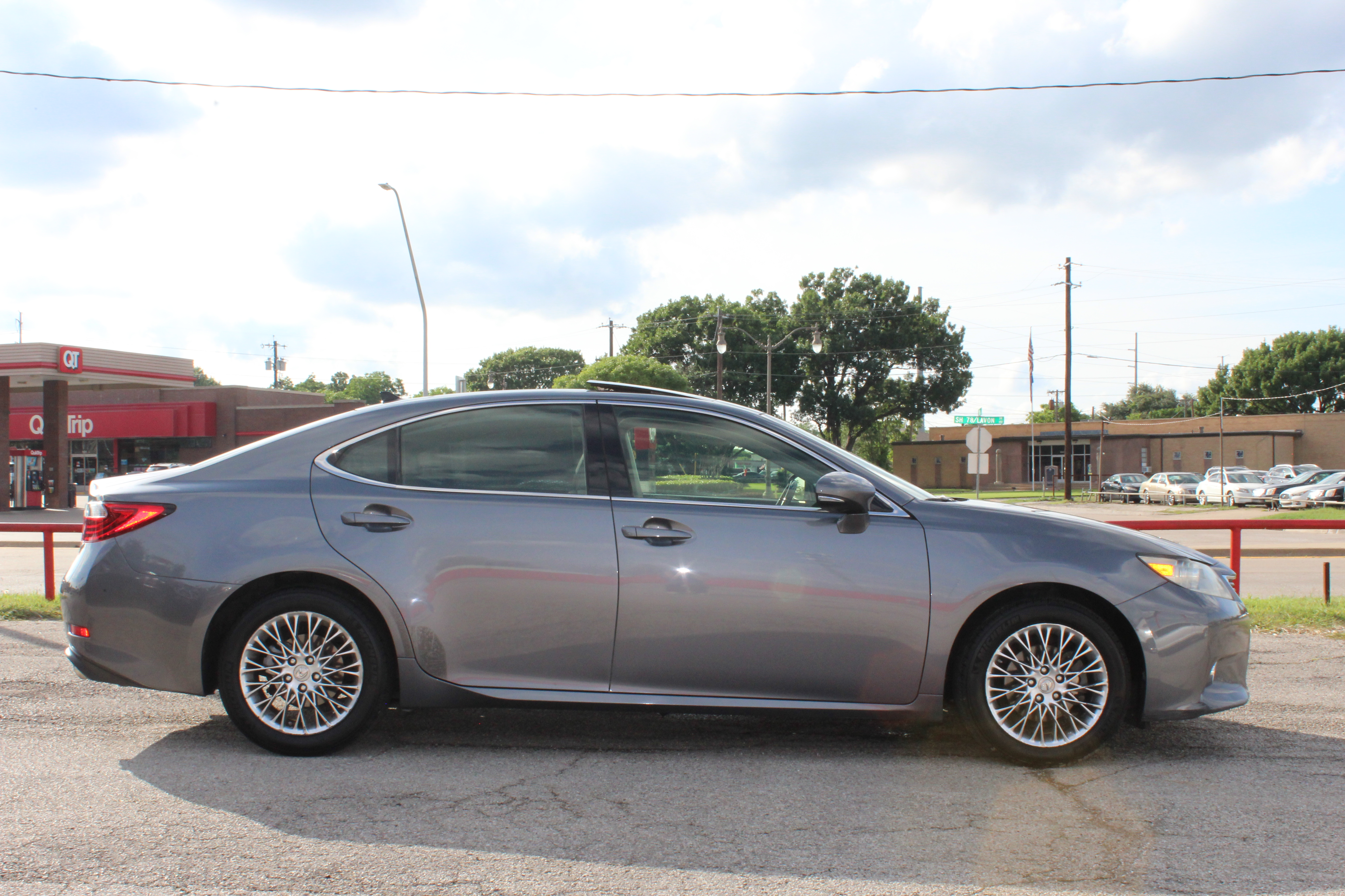2013 Lexus ES 350 4dr Sdn - Gray exterior view 12