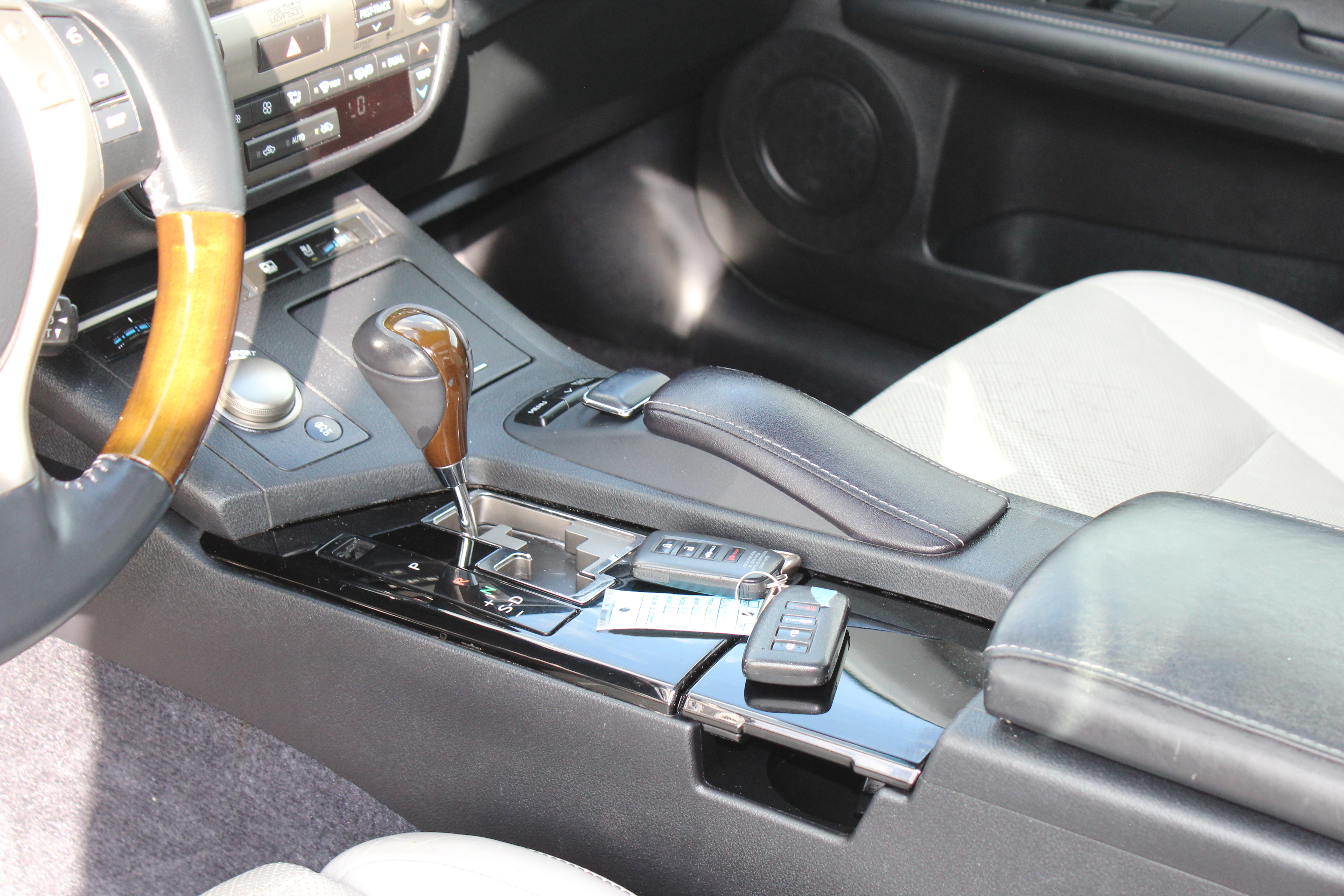 2013 Lexus ES 350 4dr Sdn - Gray exterior view 17
