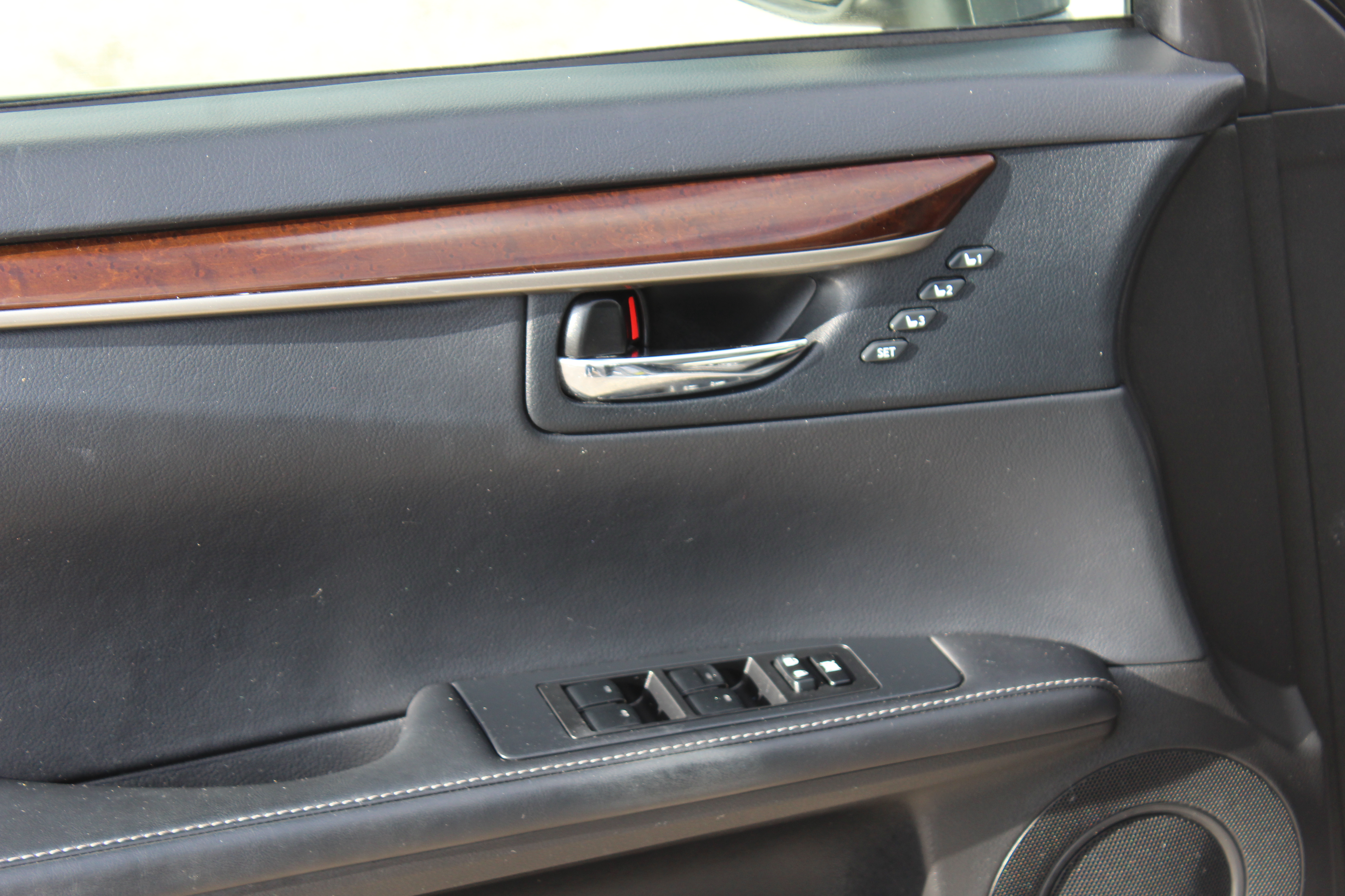 2013 Lexus ES 350 4dr Sdn - Gray exterior view 20
