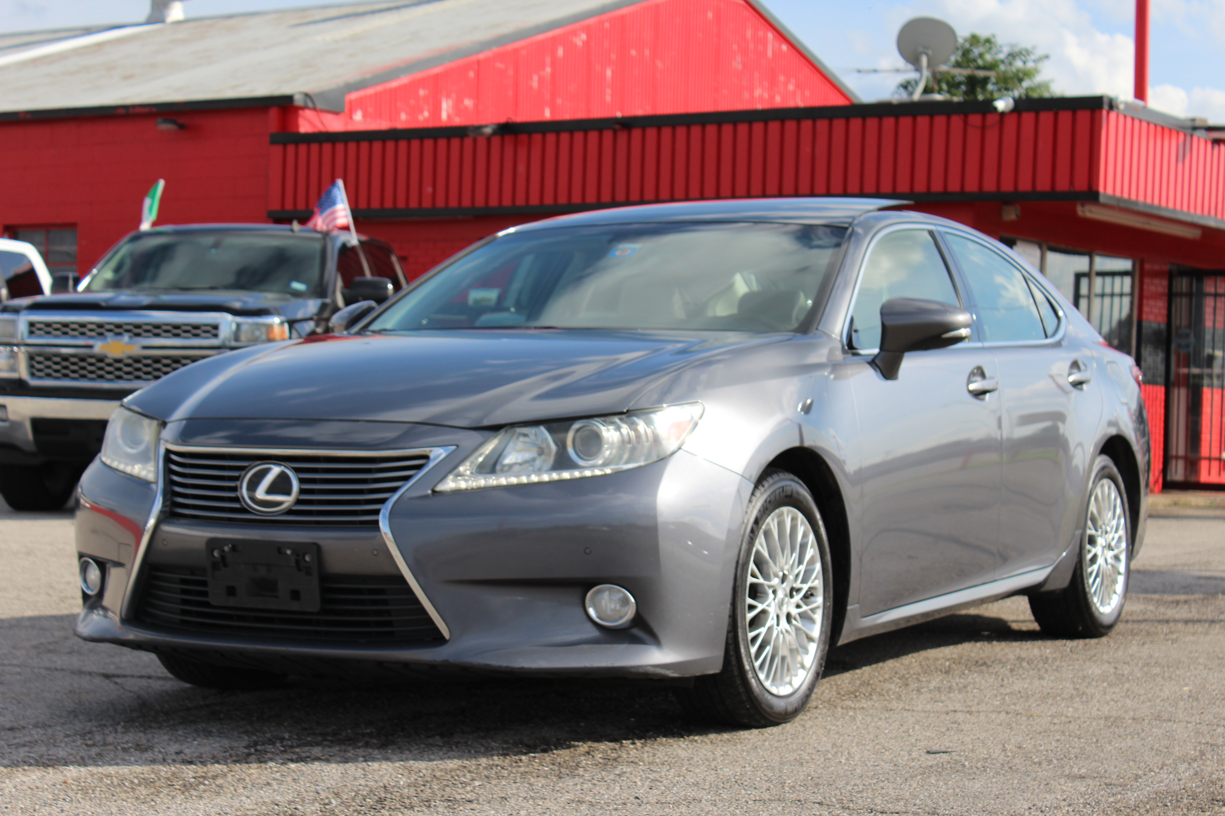 2013 Lexus ES 350 4dr Sdn - Gray exterior view 6