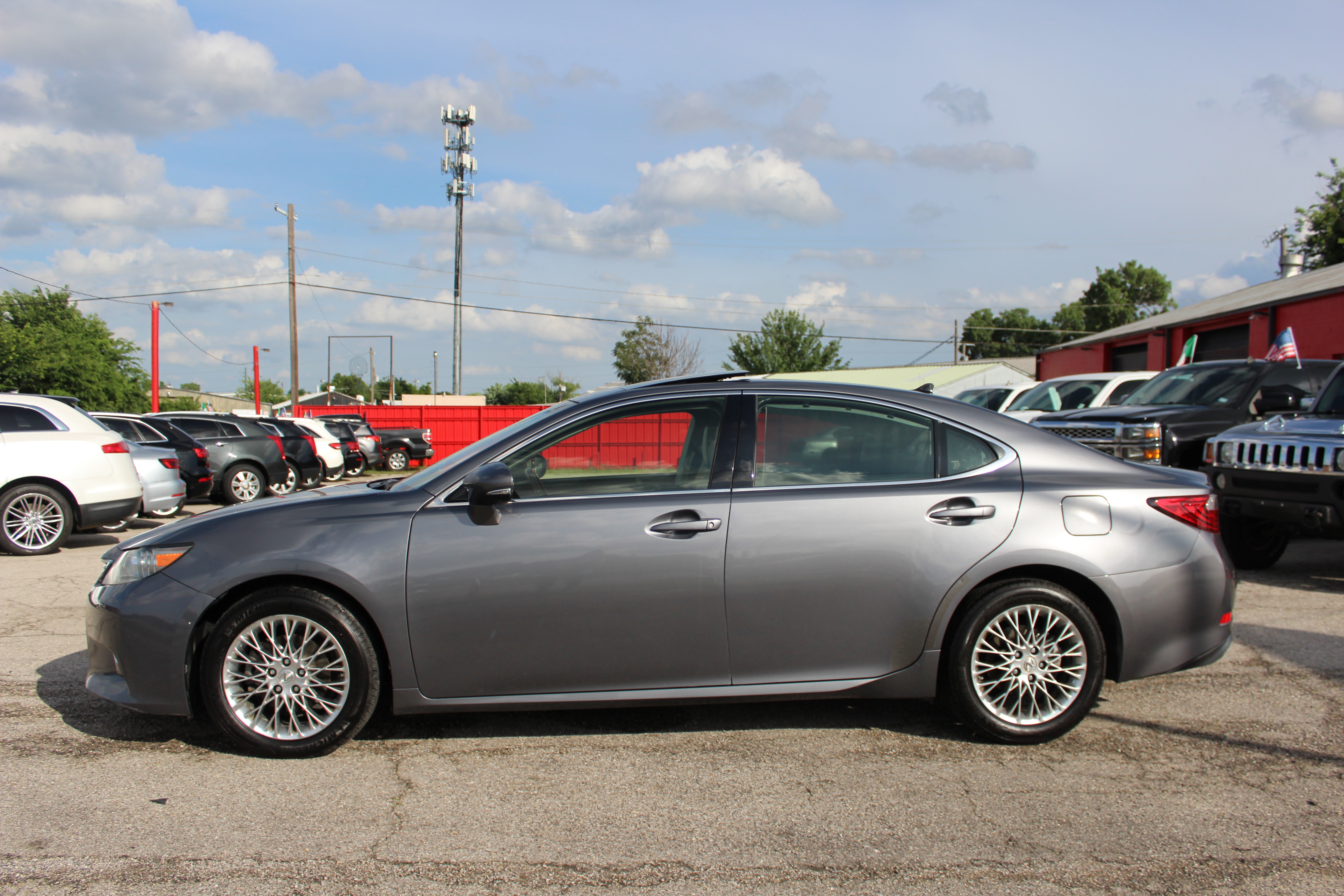 2013 Lexus ES 350 4dr Sdn - Gray exterior view 8