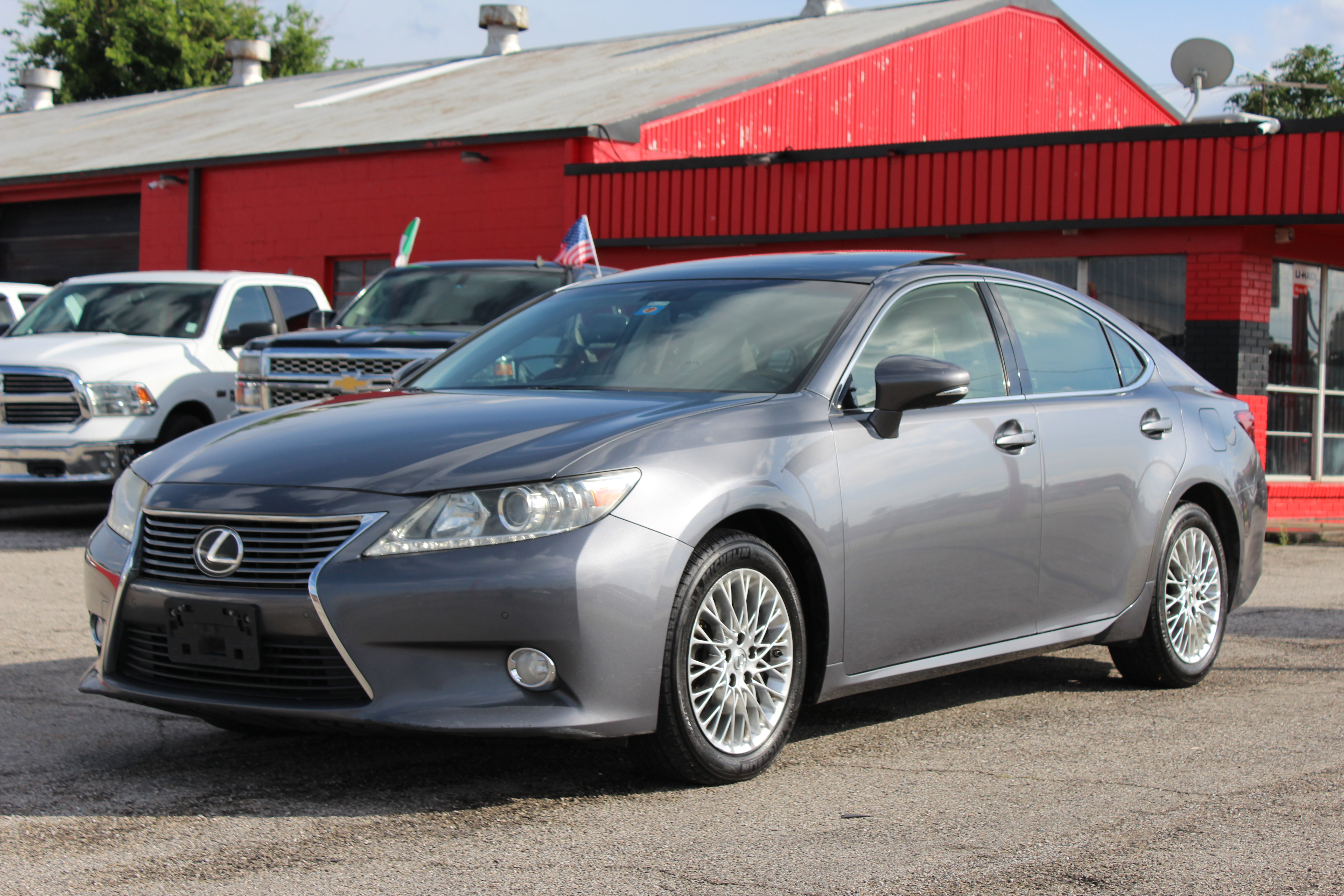 2013 Lexus ES 350 4dr Sdn - Gray exterior view 7