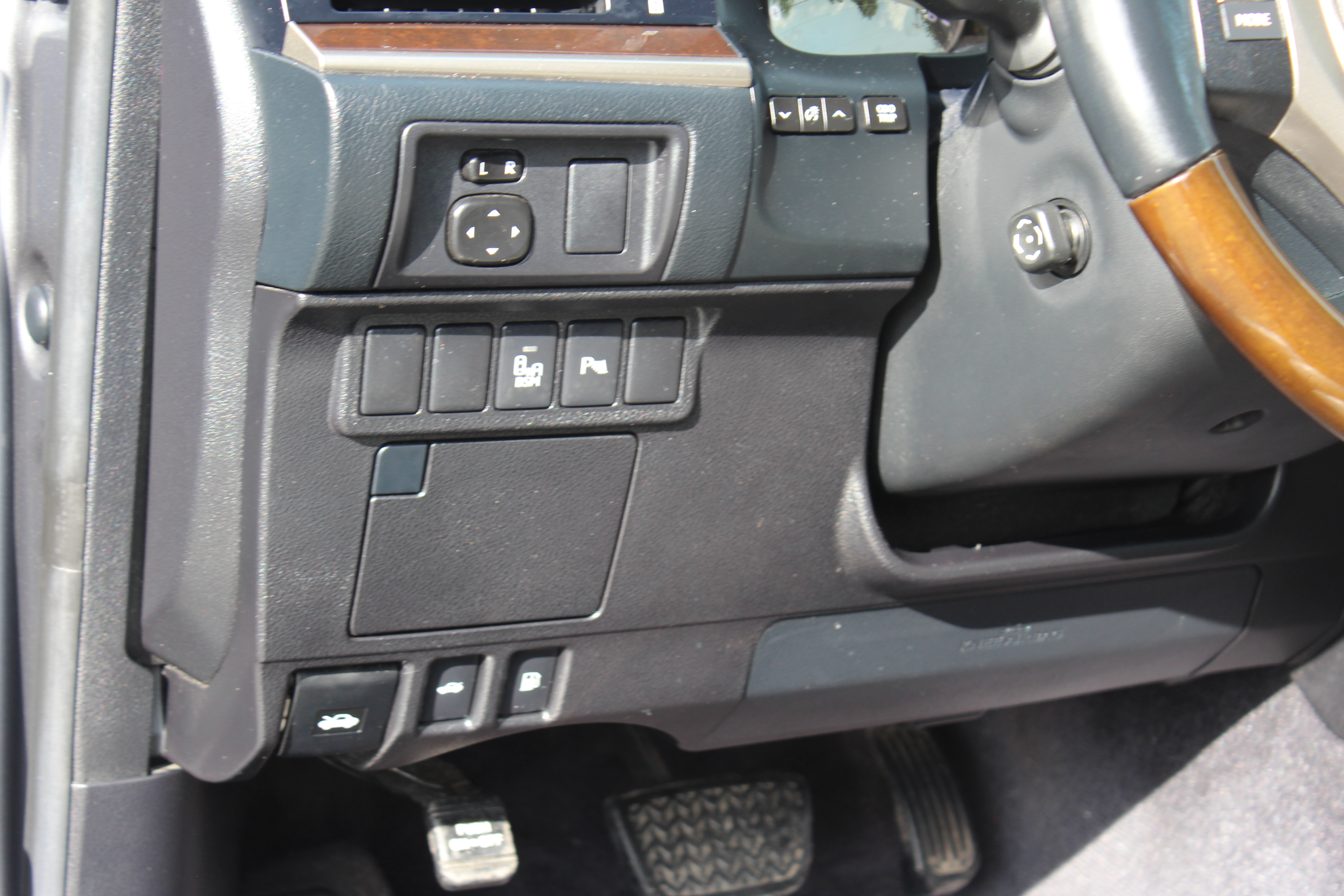 2013 Lexus ES 350 4dr Sdn - Gray exterior view 18
