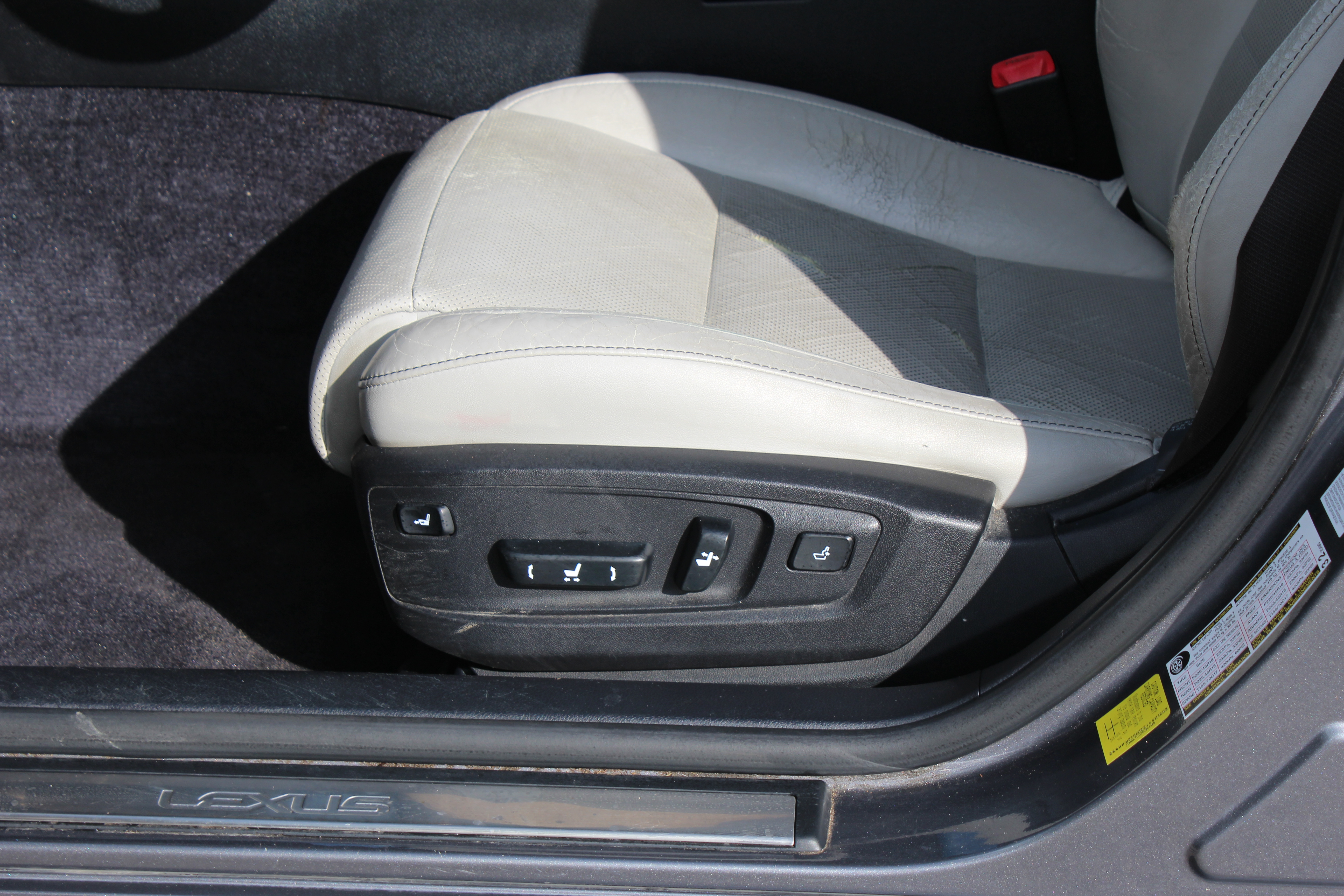 2013 Lexus ES 350 4dr Sdn - Gray exterior view 15