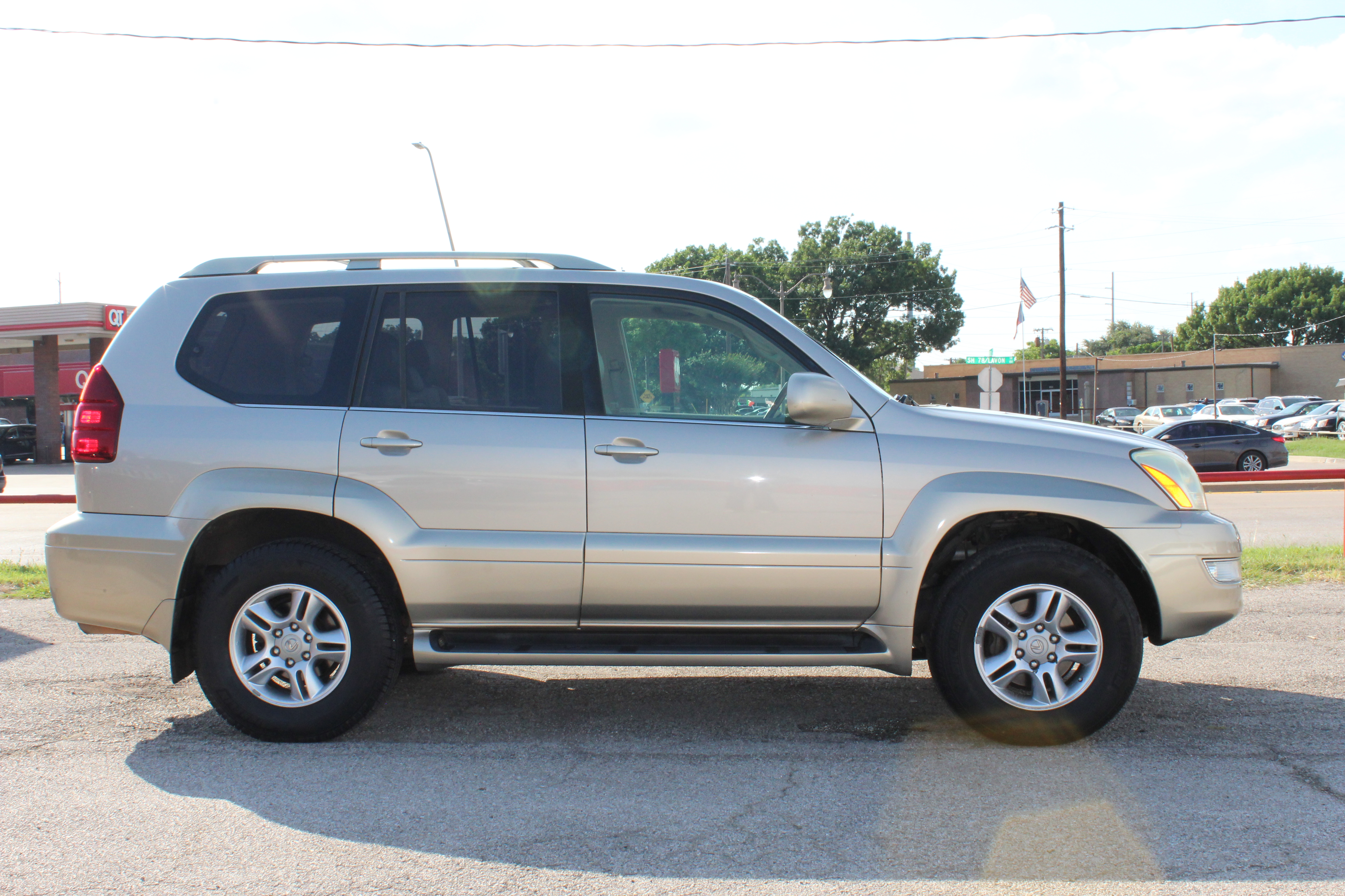 2004 Lexus GX 470 4dr SUV 4WD - Gold exterior view 14