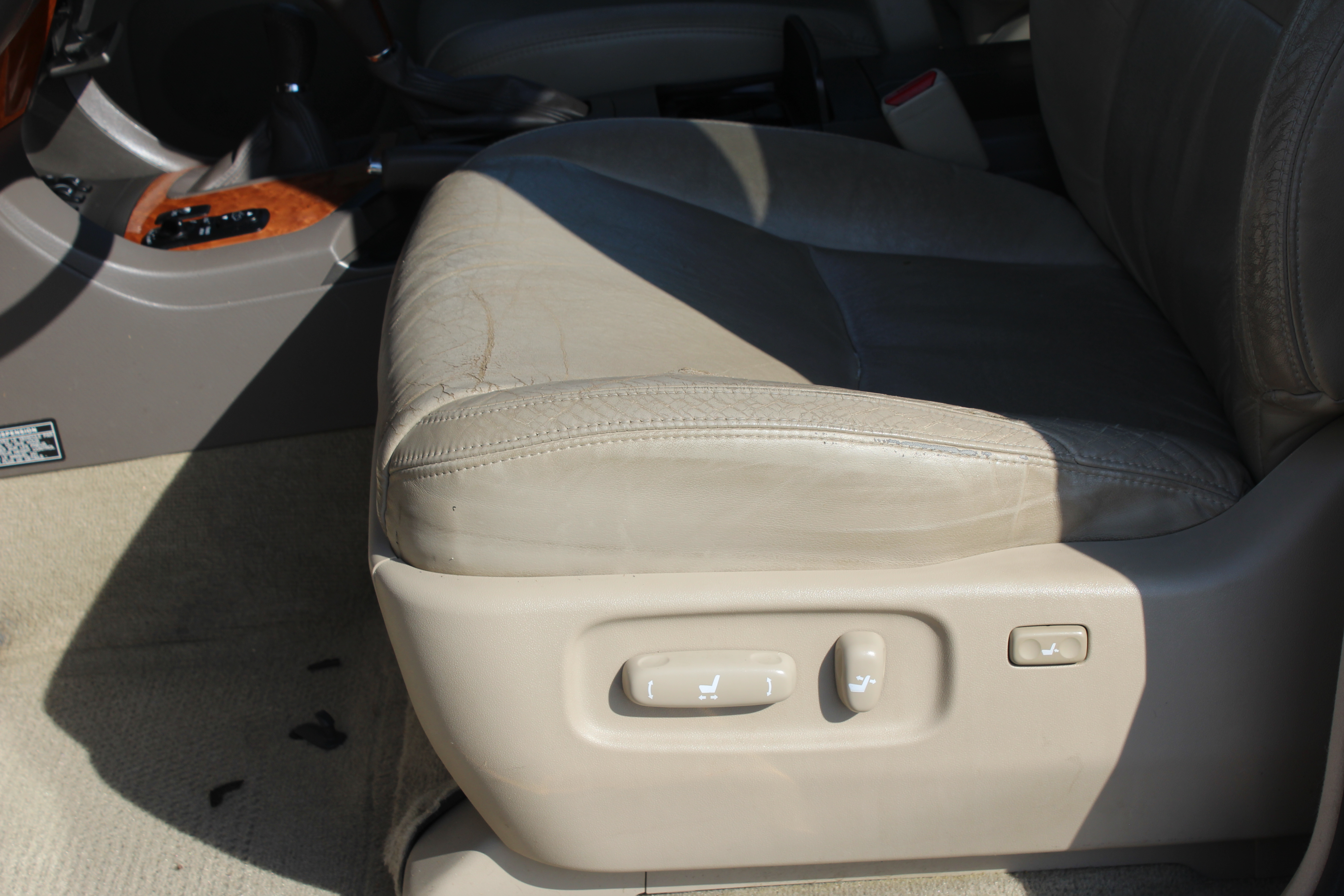 2004 Lexus GX 470 4dr SUV 4WD - Gold exterior view 16