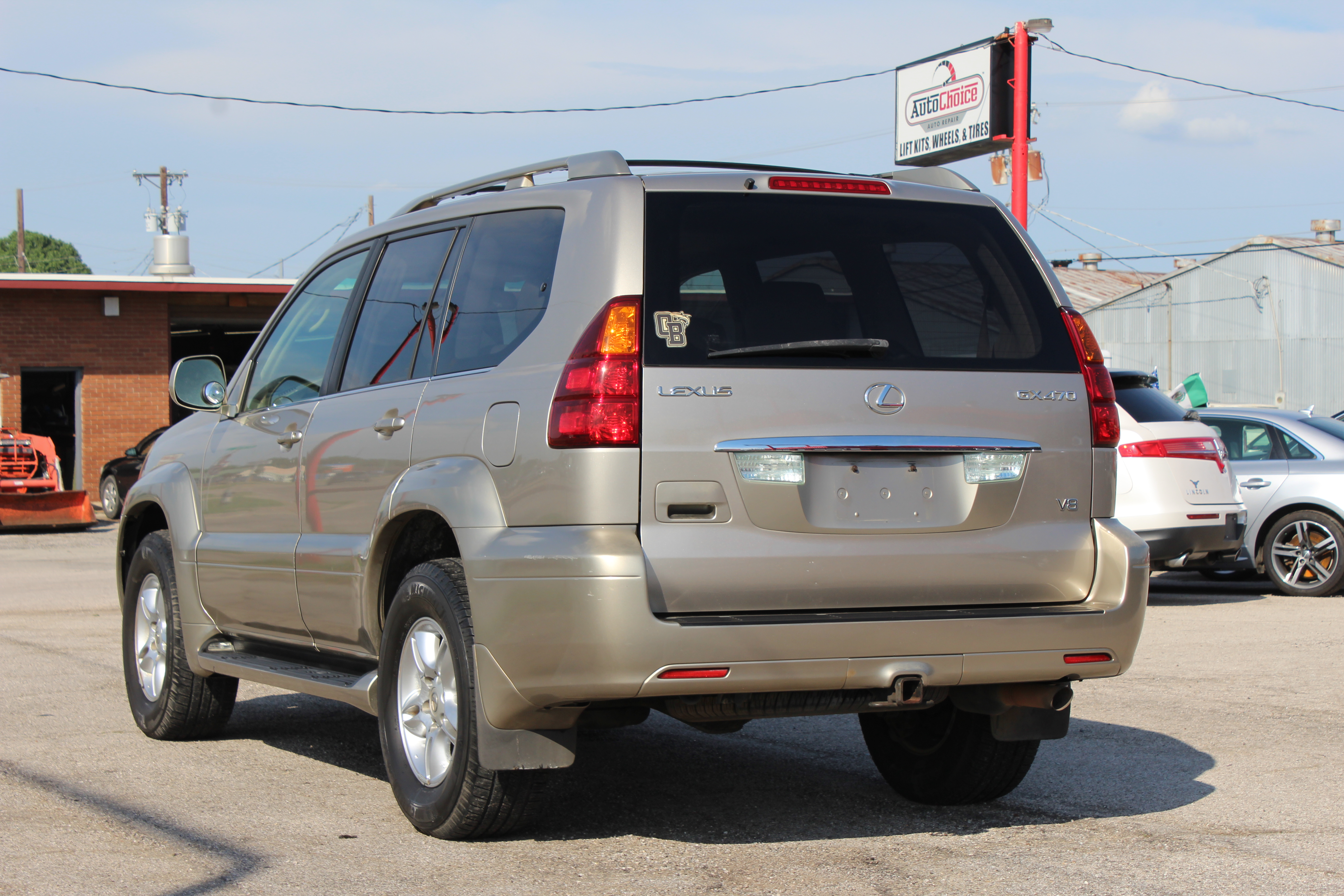 2004 Lexus GX 470 4dr SUV 4WD - Gold exterior view 11