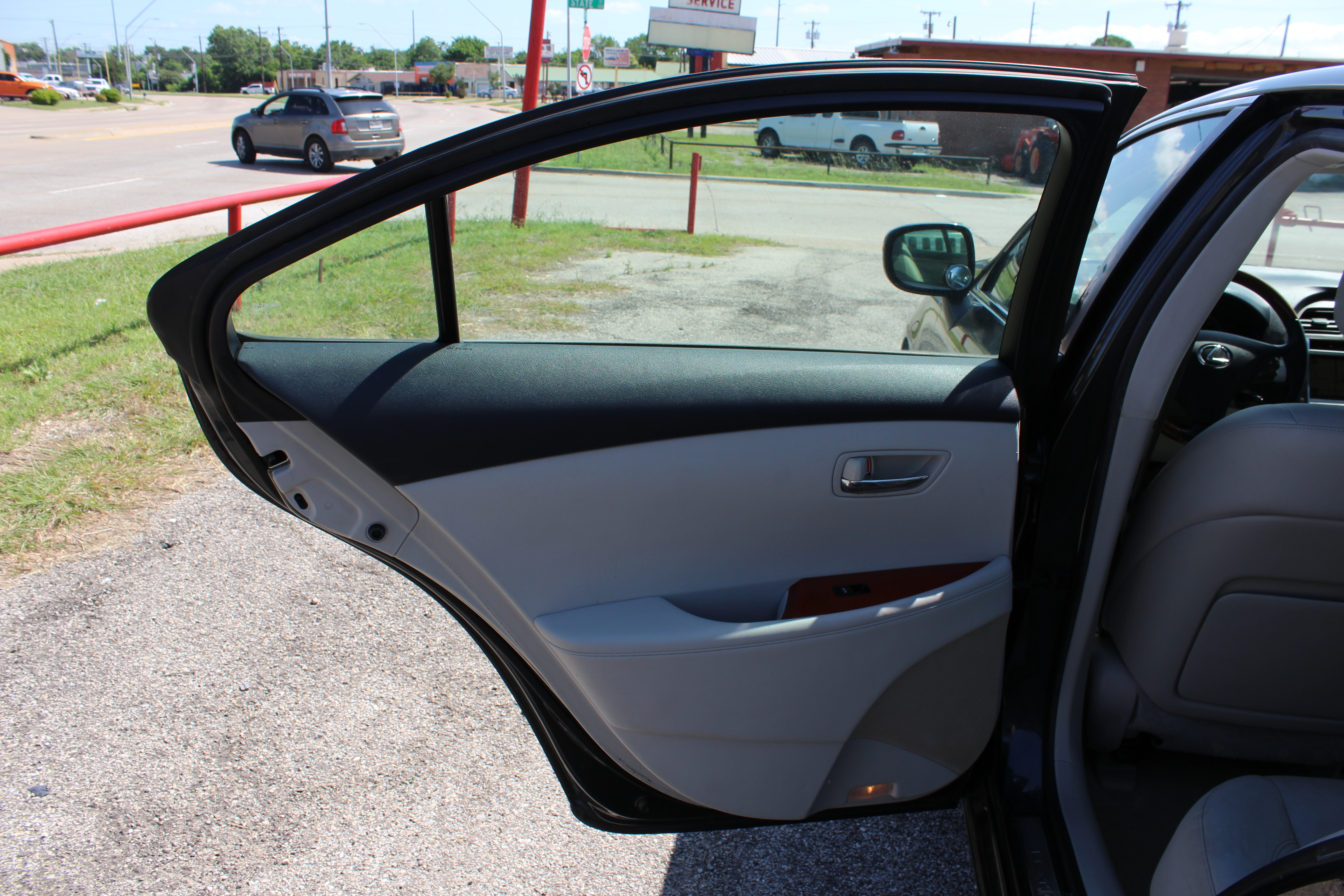 2007 Lexus ES 350 4dr Sdn - Gray exterior view 17