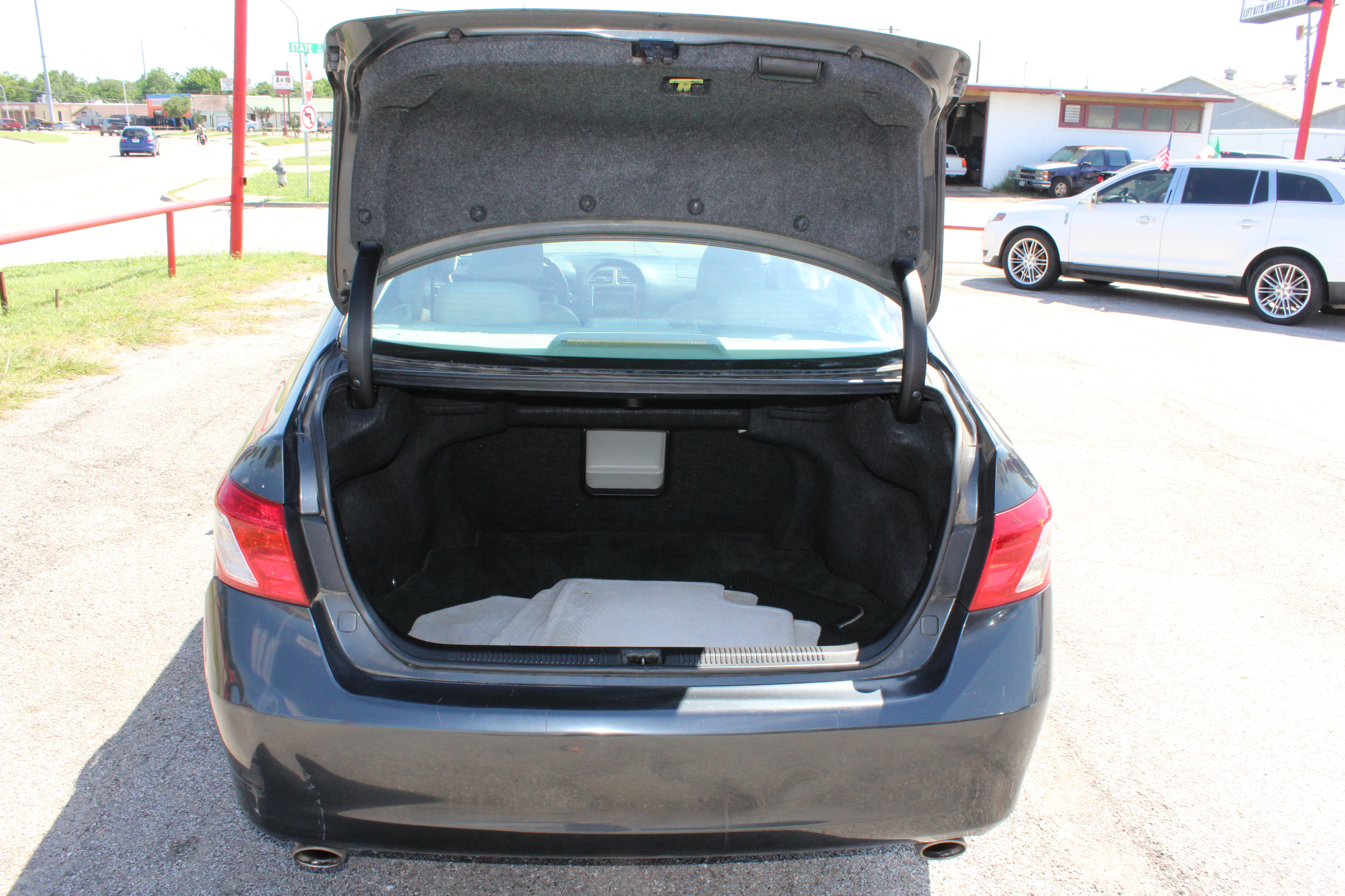 2007 Lexus ES 350 4dr Sdn - Gray exterior view 18