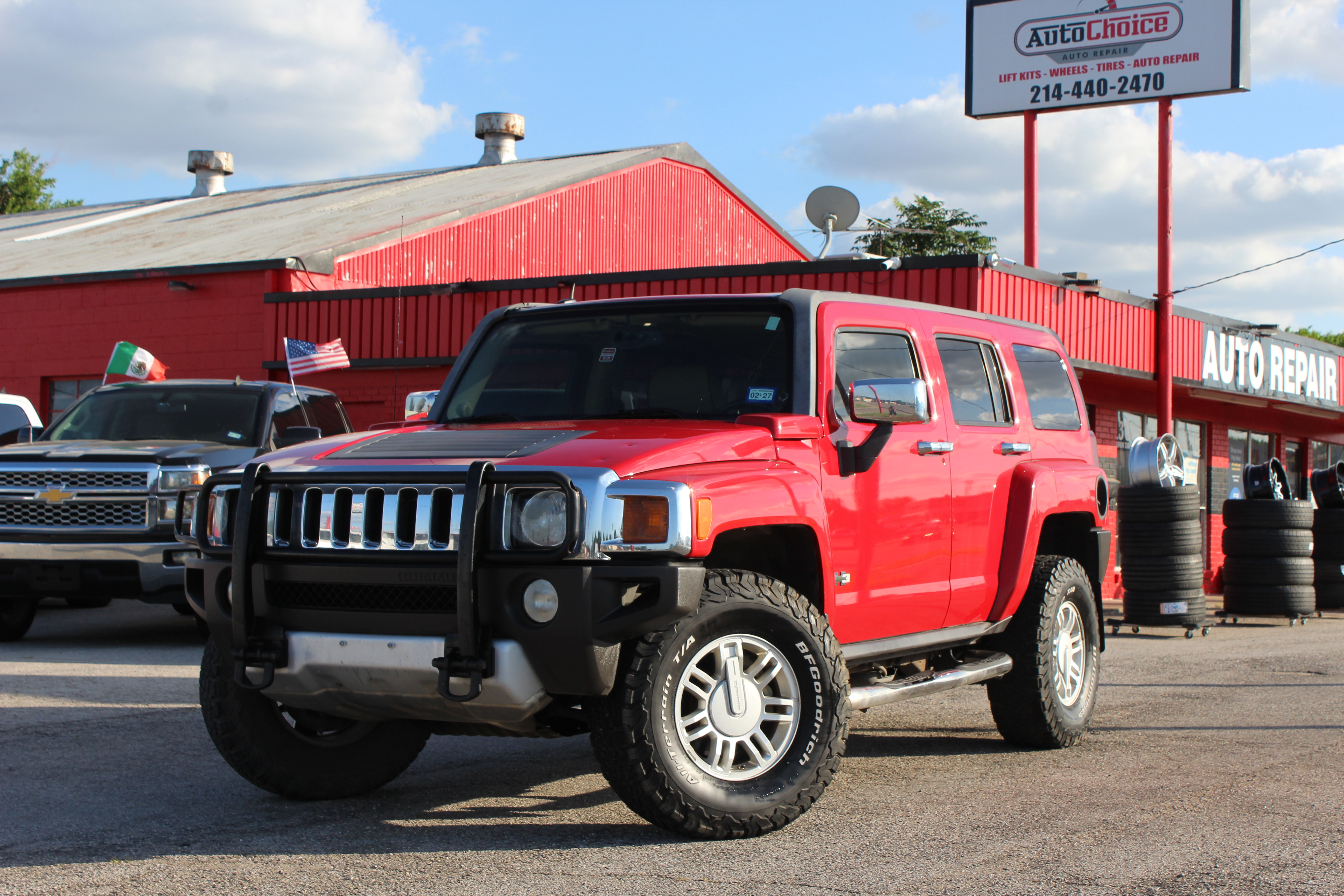 2008 Hummer H3 SUV 4WD 4dr SUV Luxury - Red exterior view 7